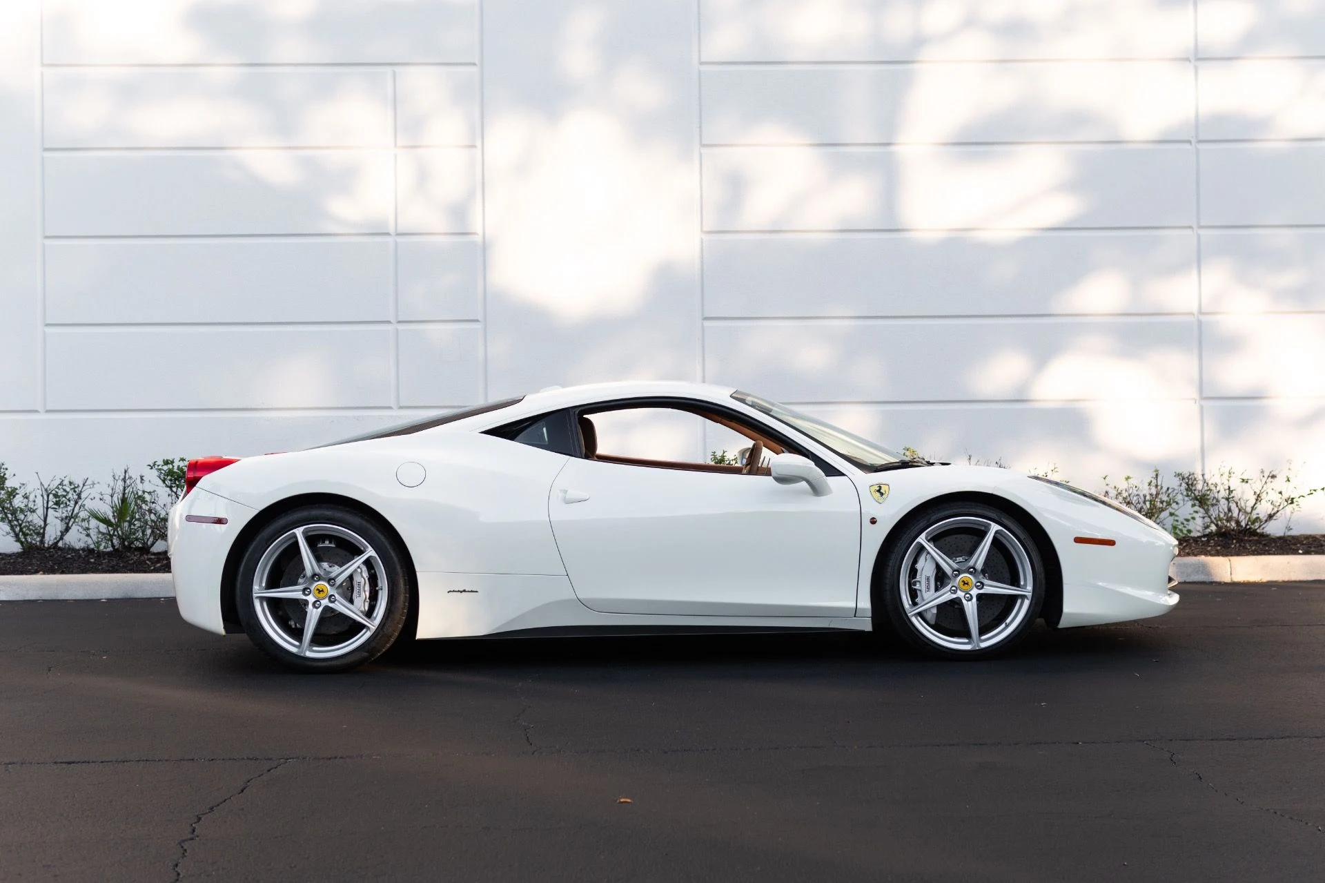 mph015_1091743219_Used_2011_Ferrari_458_Italia_1767072151_9295a234af