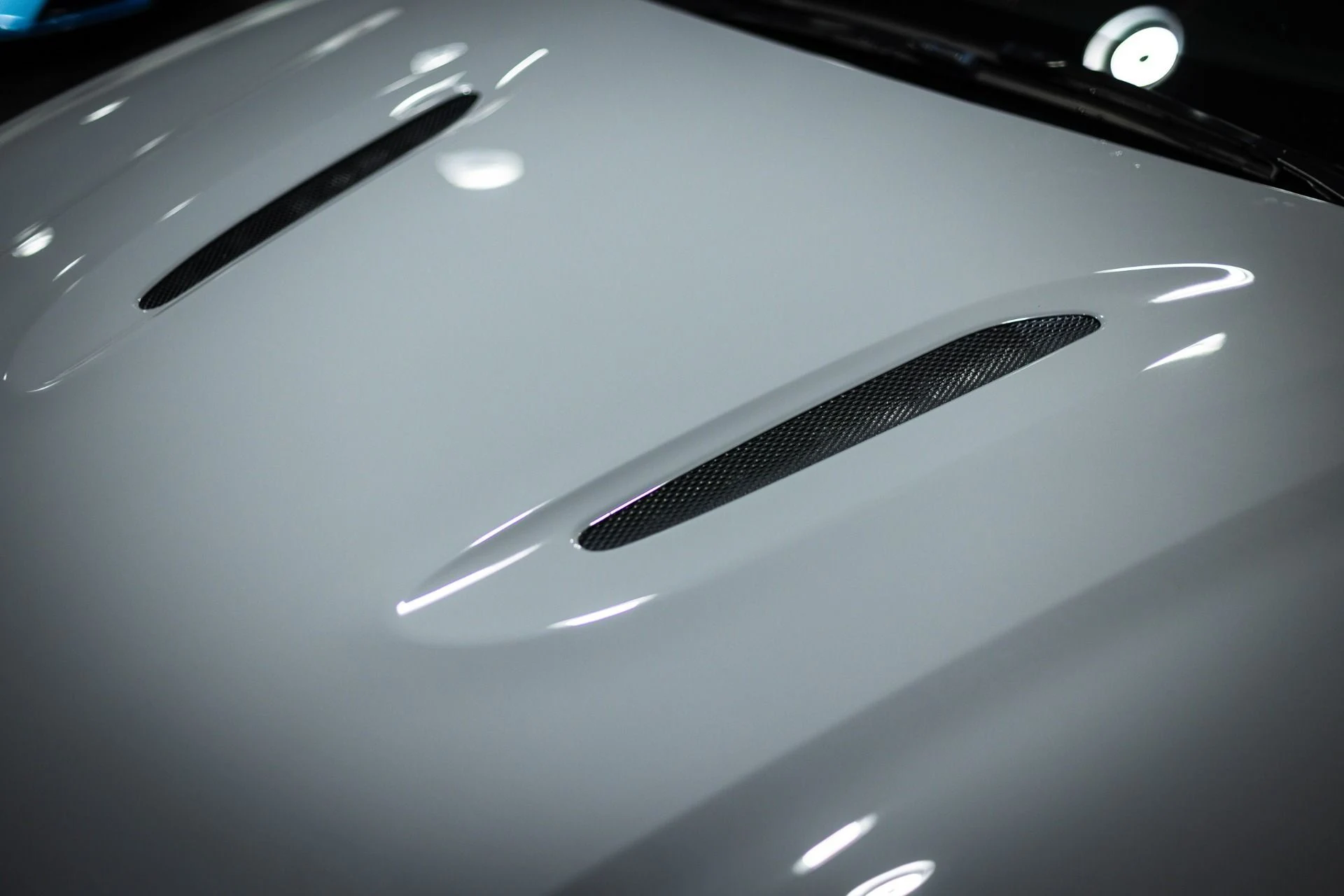 mph015_10920046_Used_2021_Aston_Martin_DBX_China_Grey_1772224154_93a2480b58