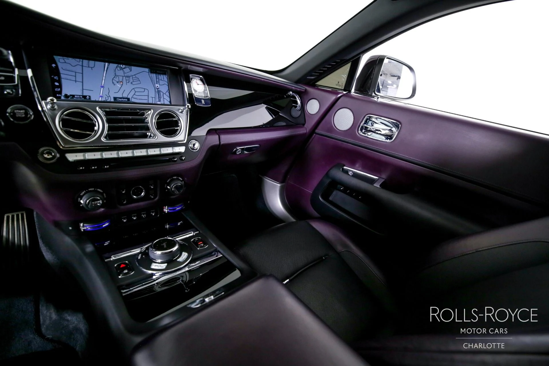 mph015_1092590427_Used_2018_Rolls_Royce_Wraith_1744735509_92e398a45e