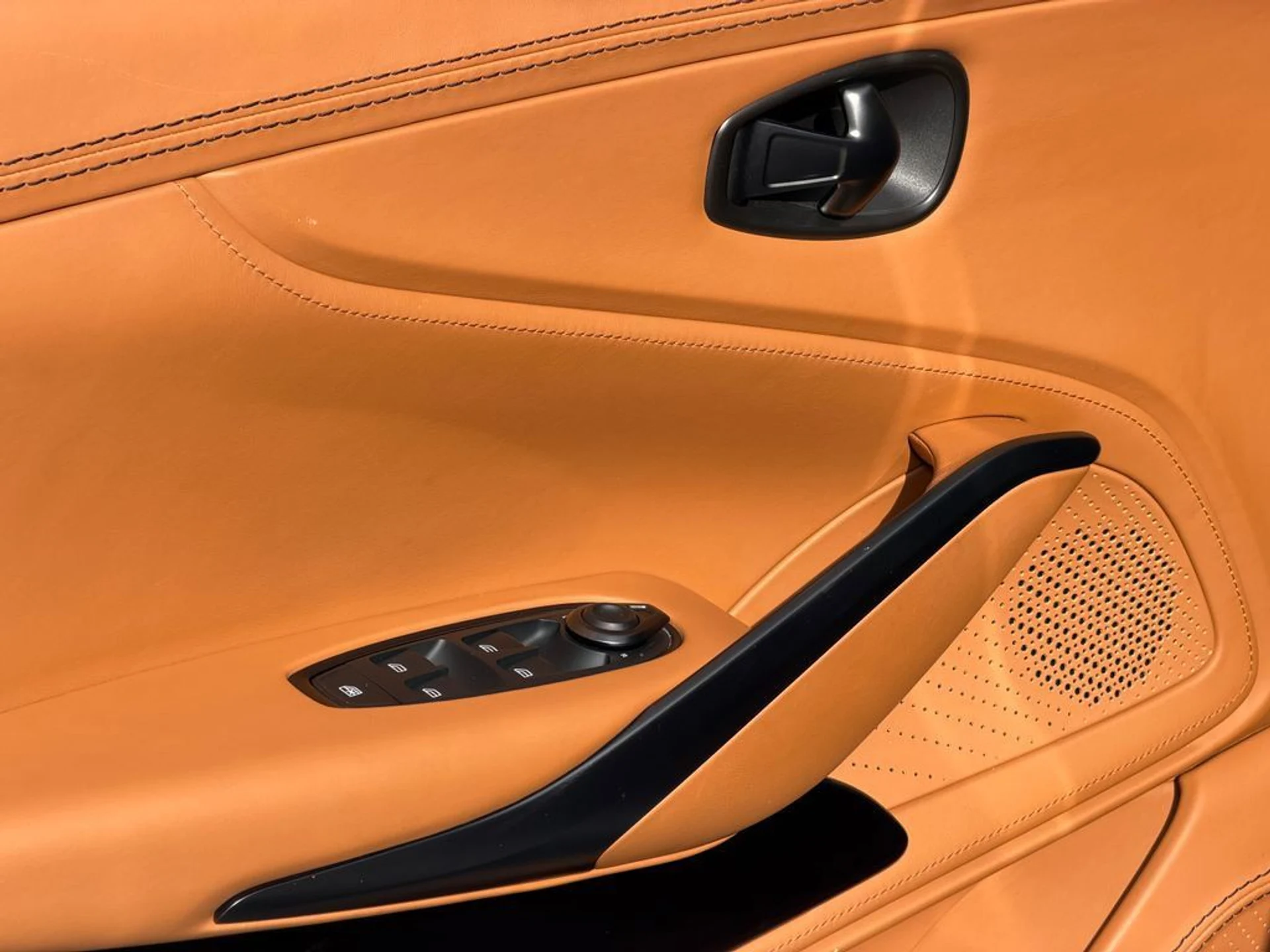 mph015_1093038878_8bd0c28139c044d495e92c43f122a4e9_42fe2d2172