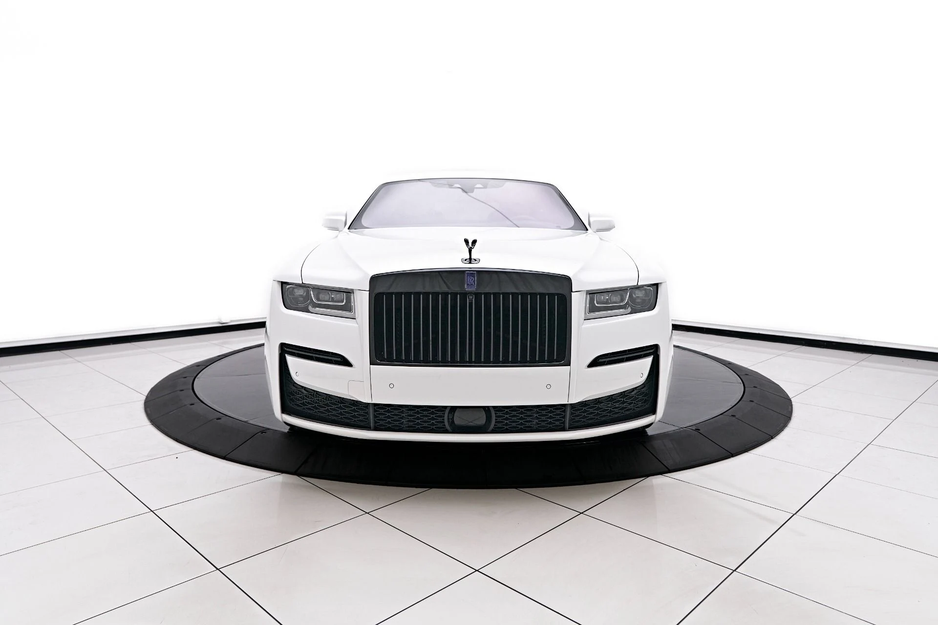 mph015_1099994827_Used_2024_Rolls_Royce_Ghost_Base_1757190818_60e62e21d6