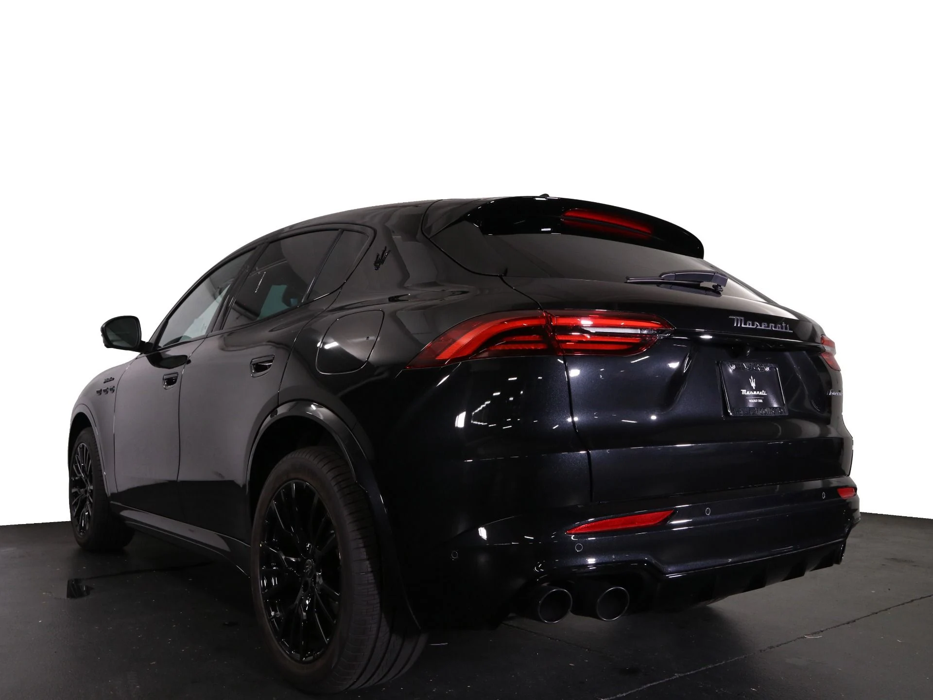 mph015_1100435589_New_2025_Maserati_Grecale_Modena_1749573168_8e4d8434ee