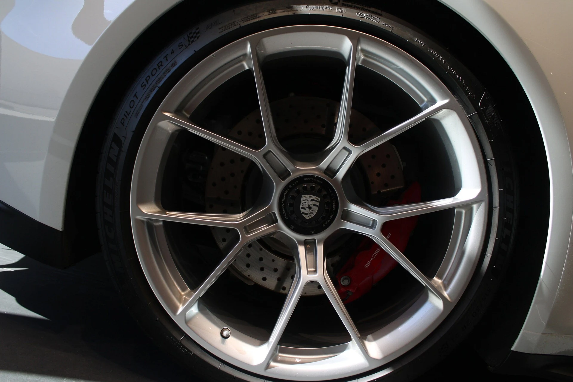 mph015_1103048865_4055ea332febe95489fe210ecc519b27x_9dfd66cd34