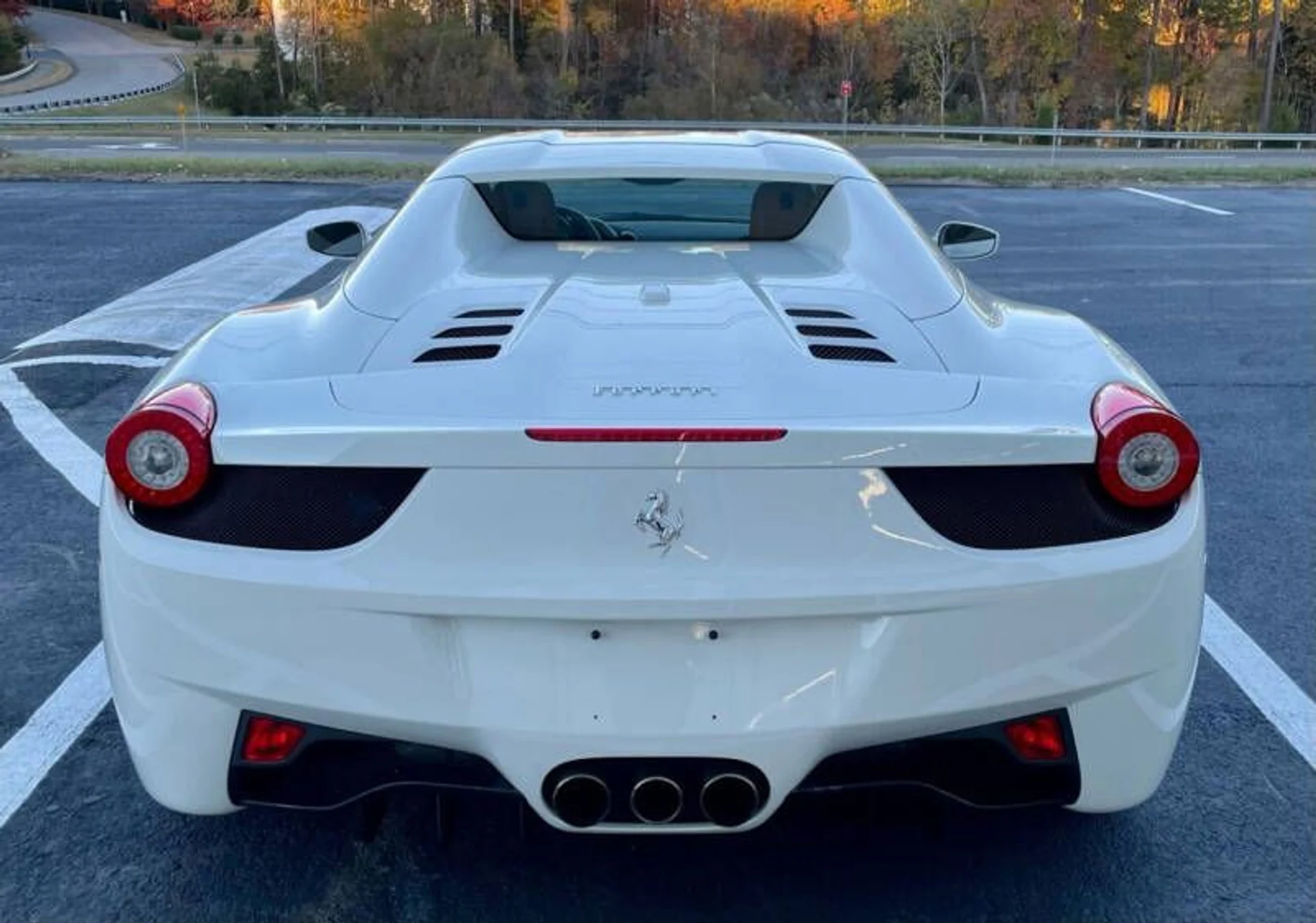 mph015_1104825597_2013_ferrari_458_spider_base_2dr_convertible_0139f4e7f7