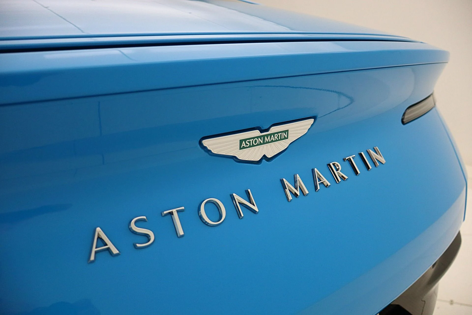 mph015_1113052565_Used_2024_Aston_Martin_DB_12_Coupe_LEASE_OPTIONS_AVAILABLE_c26d0fe3a8