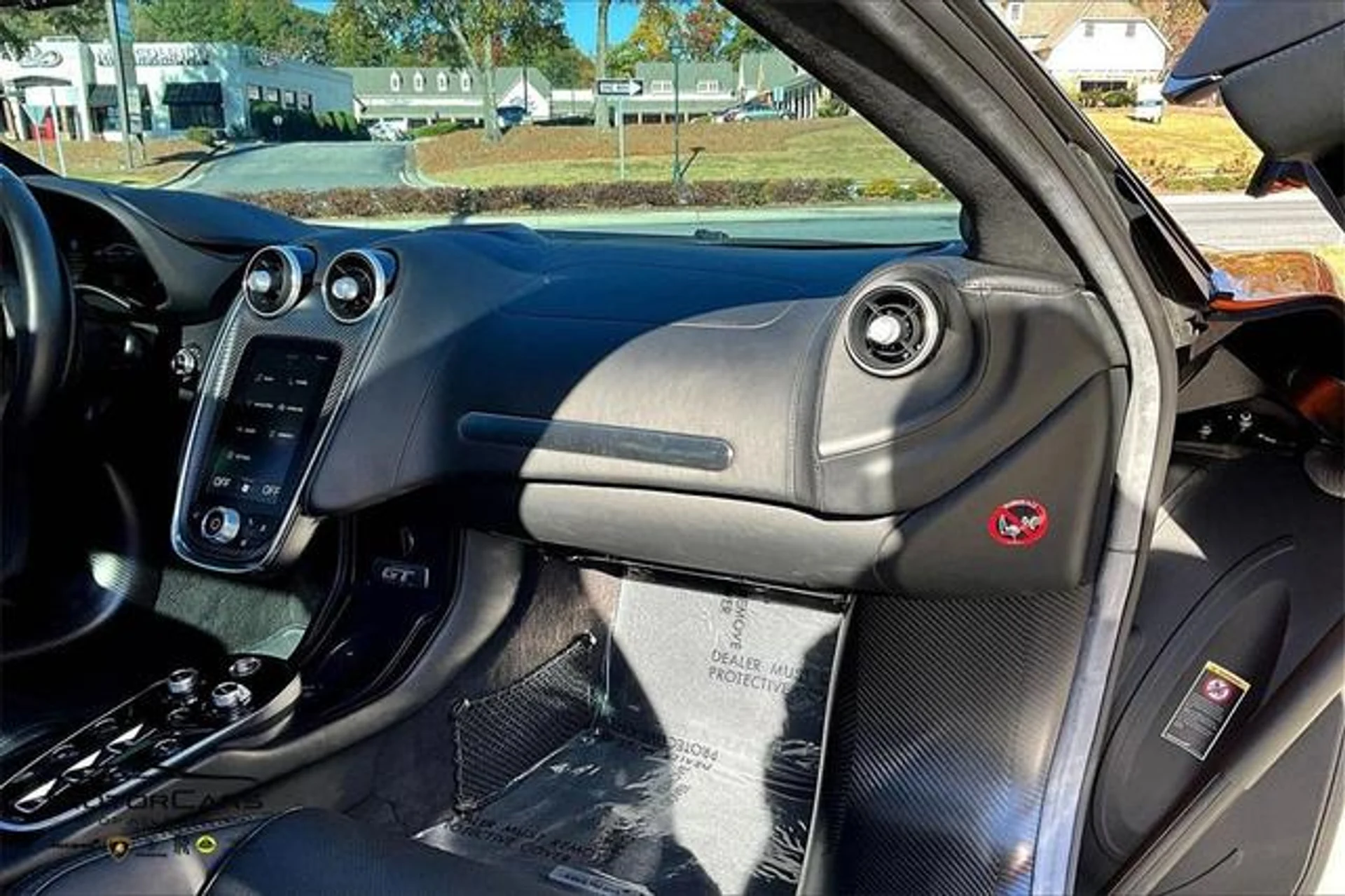 mph015_1117710252_2v8468_Nbw_dpr_ZE_8l_Prs_M9fs_ID_0_676b65e952