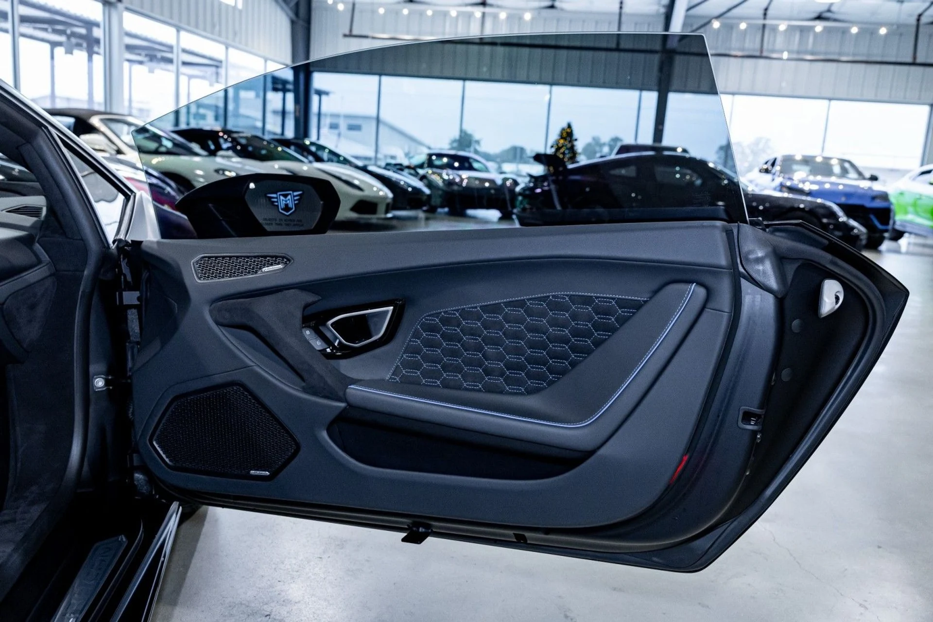 mph015_1117938681_Jg_aef1d3a5e7