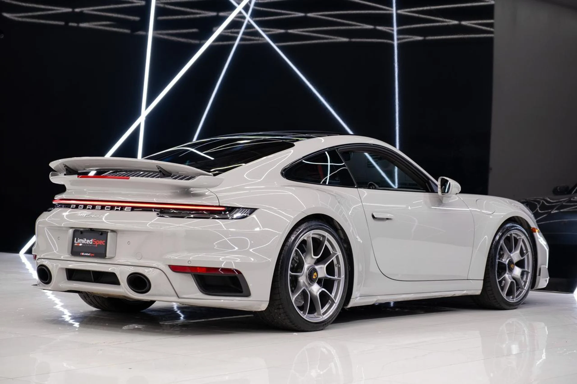 mph015_1119843865_bfbb2189bbe2c67cd4f36e87e6489bb1_c032387145