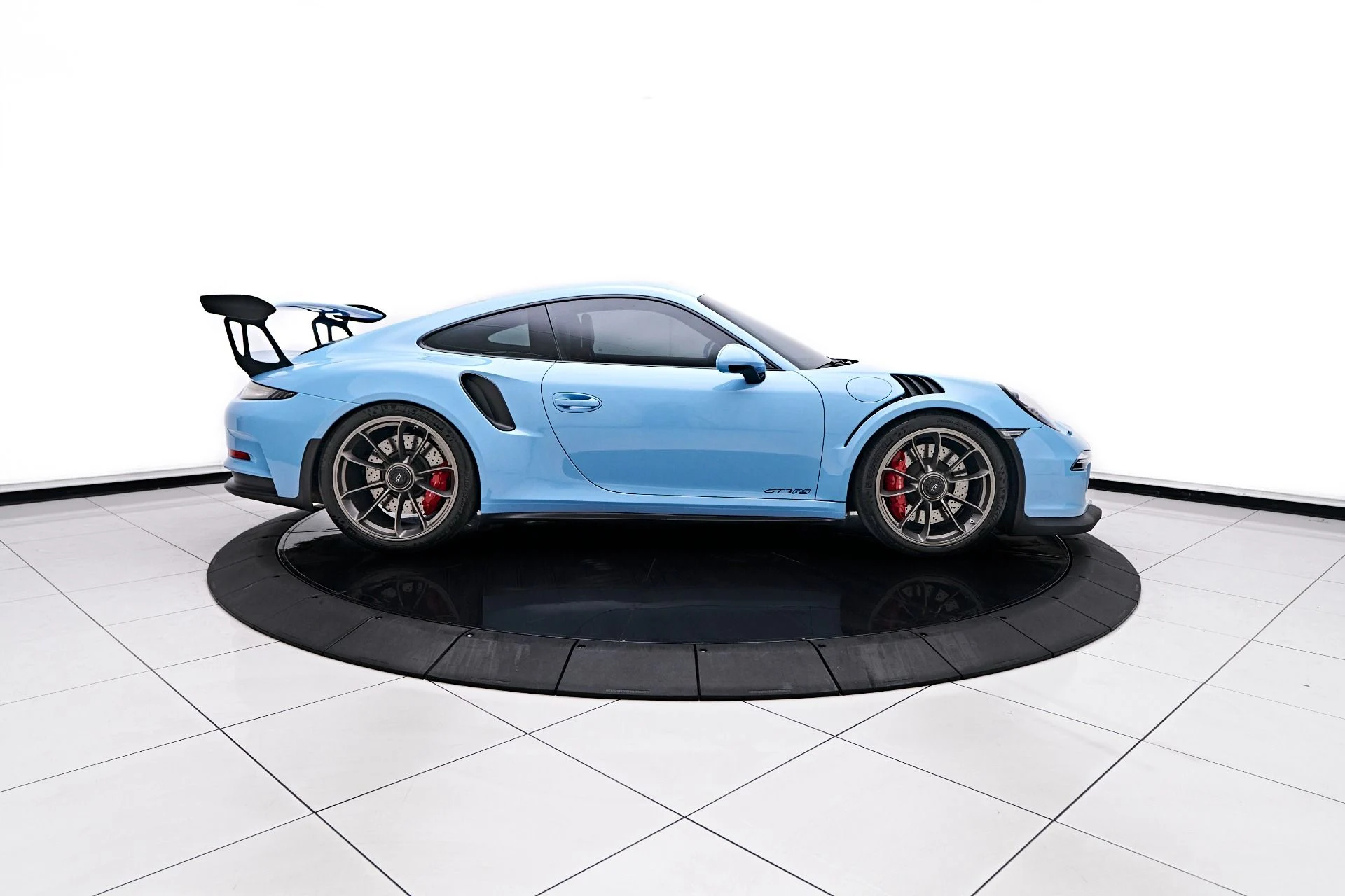 mph015_1121875045_Used_2016_Porsche_911_GT_3_RS_1755310000_372ae2001c