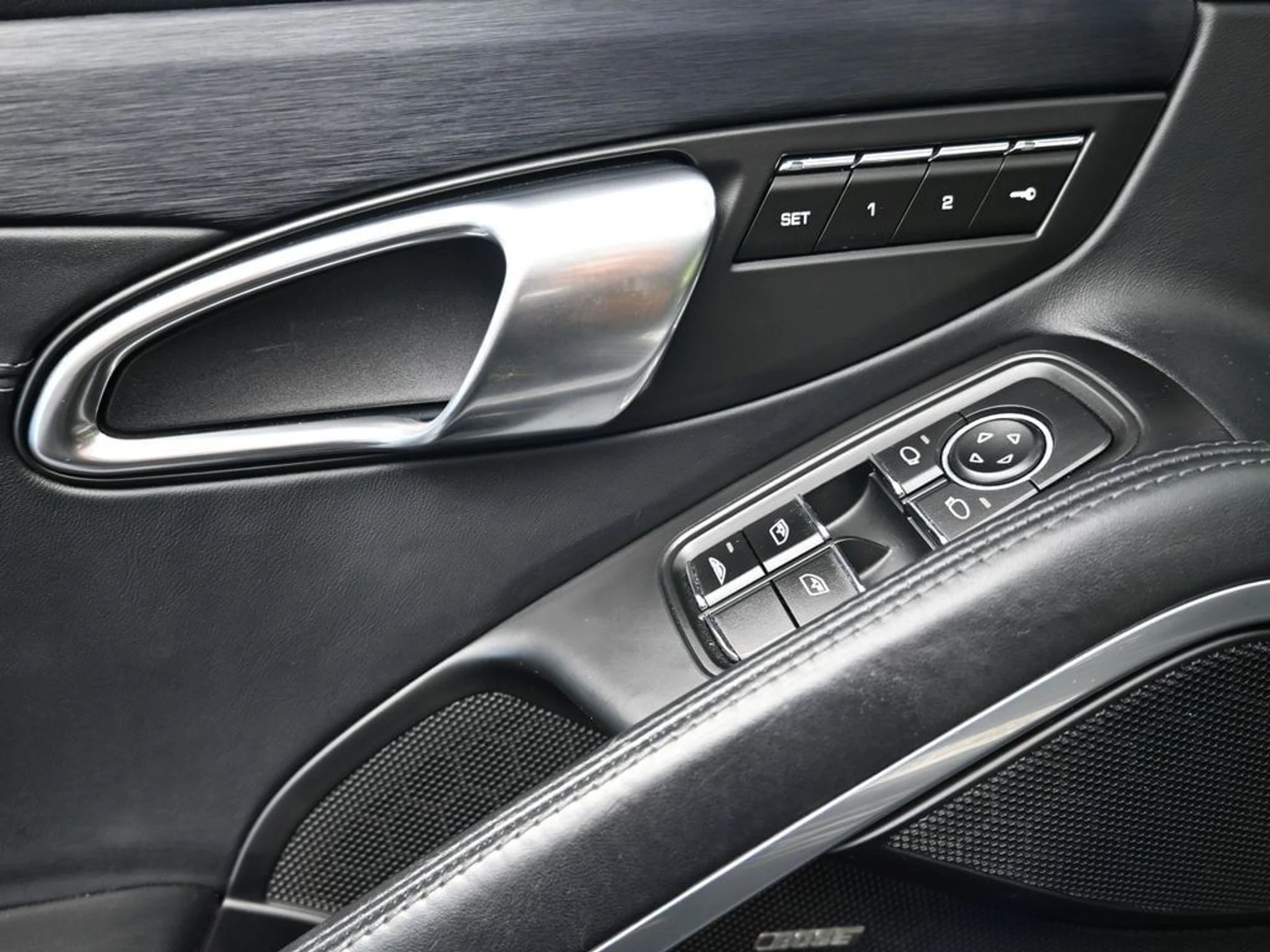 mph015_112629776_620dd60209a67d9aa8a1adc98e25f0b8x_24e47d2e1a