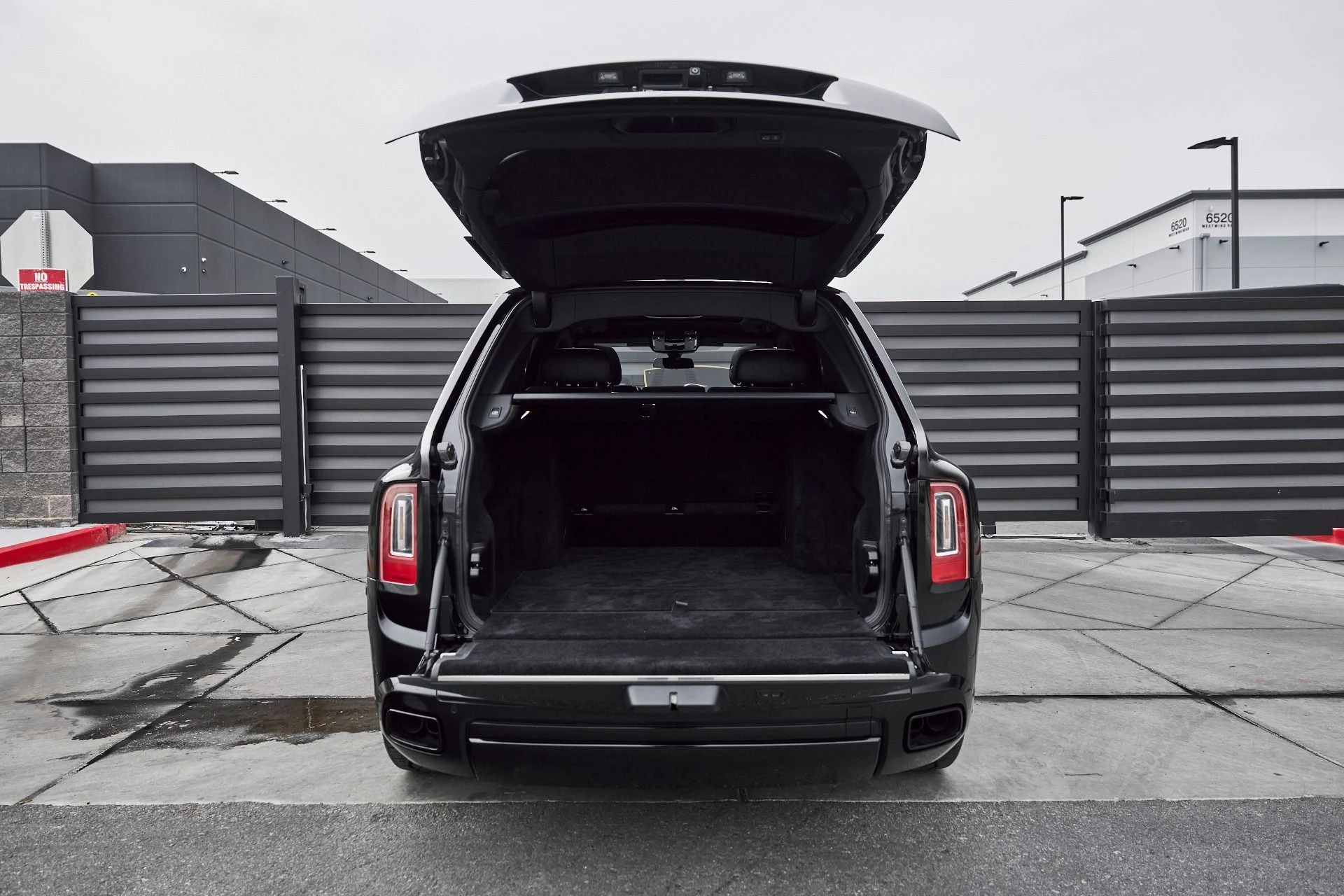 mph015_1129483278_Used_2019_Rolls_Royce_Cullinan_Base_1767201643_6ad2840a8e