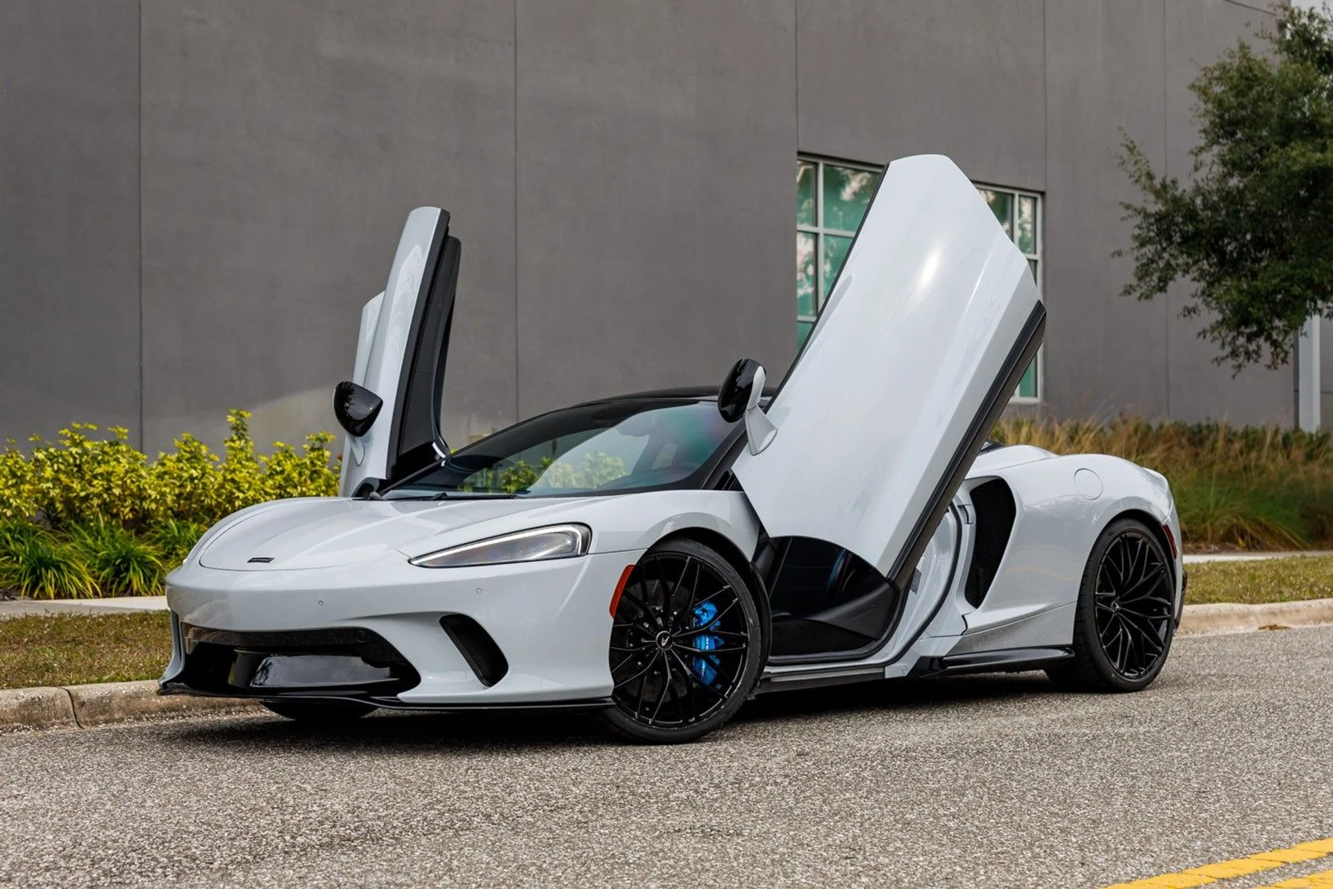 mph015_1130391860_642_p16_l_311051a618