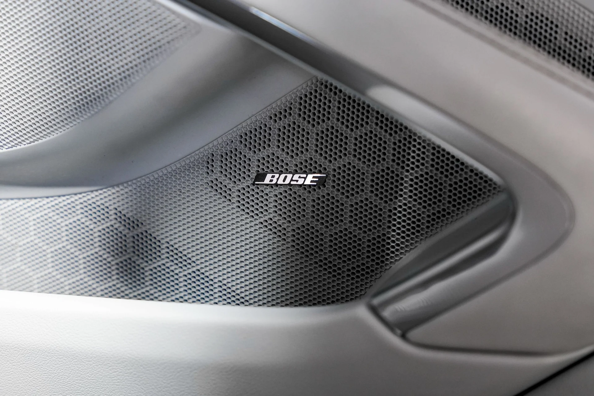 mph015_113170544_a077c6280abc4befdd397d15b8ee1d52x_6f24ba1169