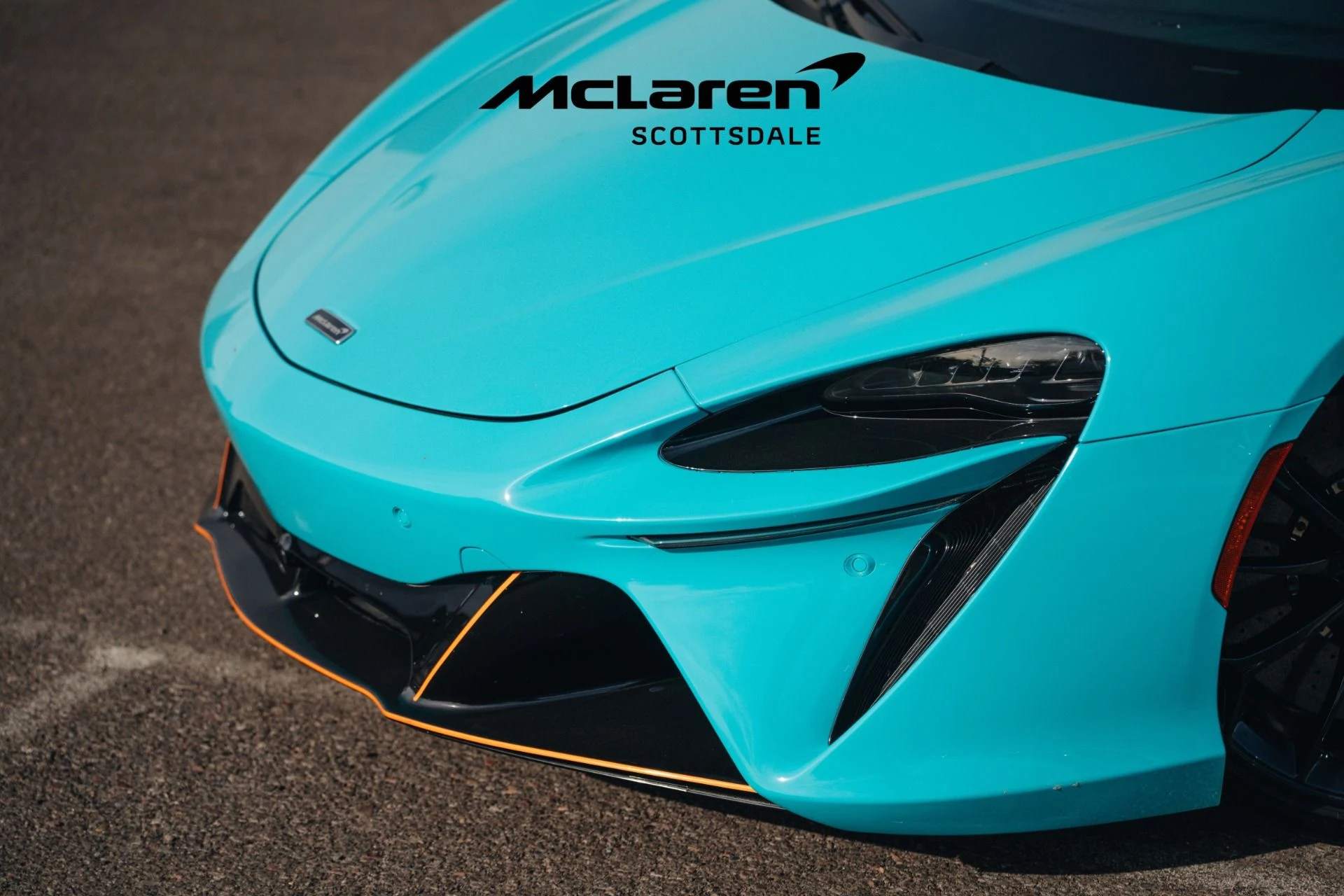 mph015_1132923323_Used_2023_MCLAREN_ARTURA_1736182866_101df0285c