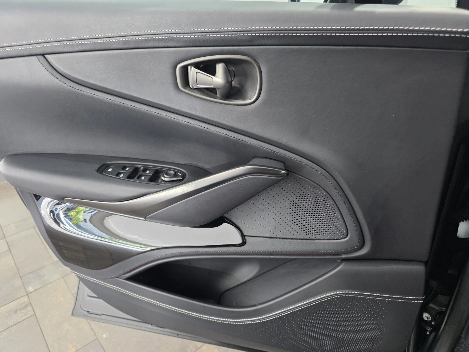 mph015_113321569_b34686f6bef9bd4c7c5eca6df8669f85_1879c45b3f