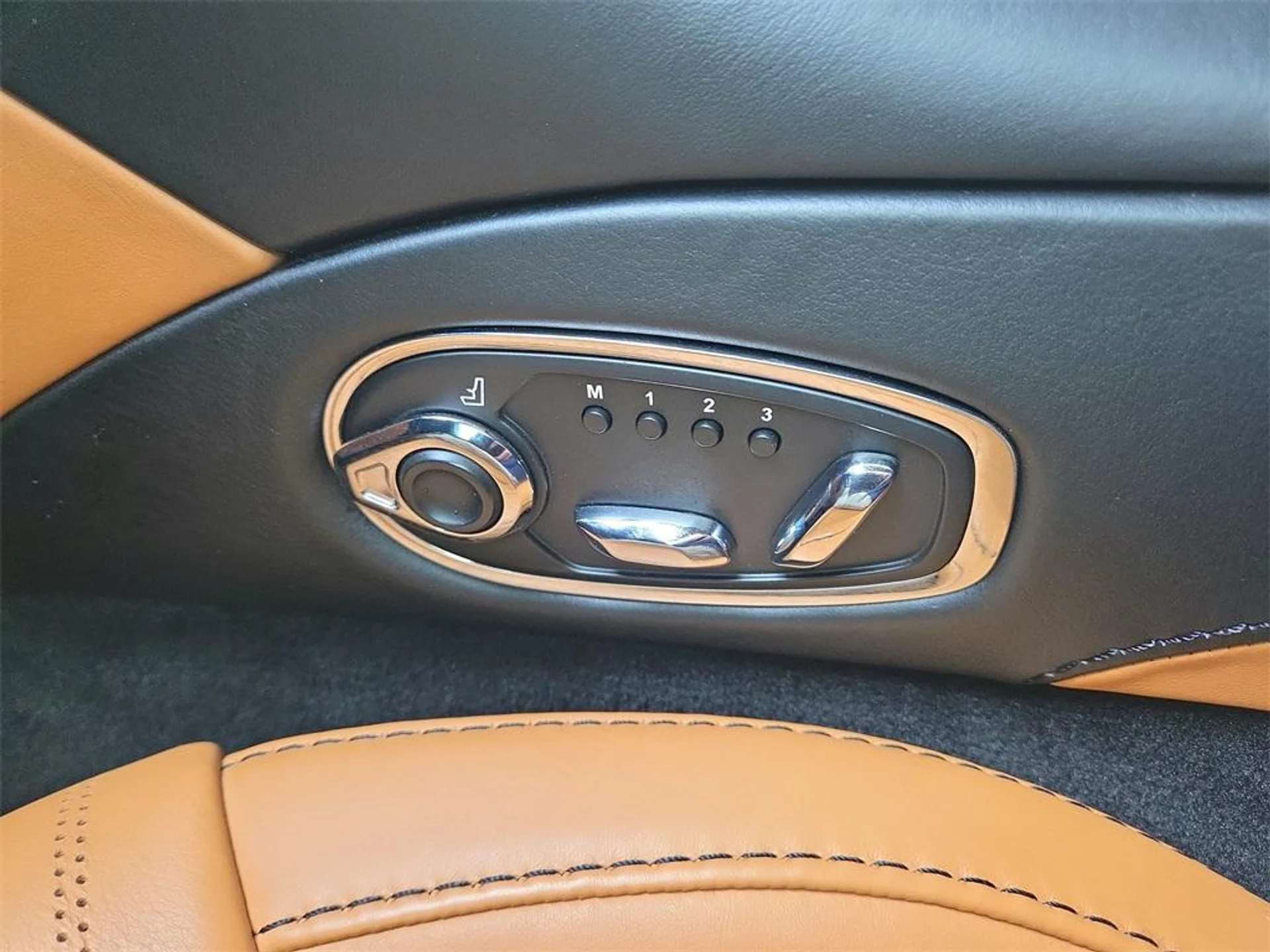 mph015_1146188942_0_Lqqjf_BA_4m0ebm_Uk_P_Gvh_ES_513_M_8a38221fdb