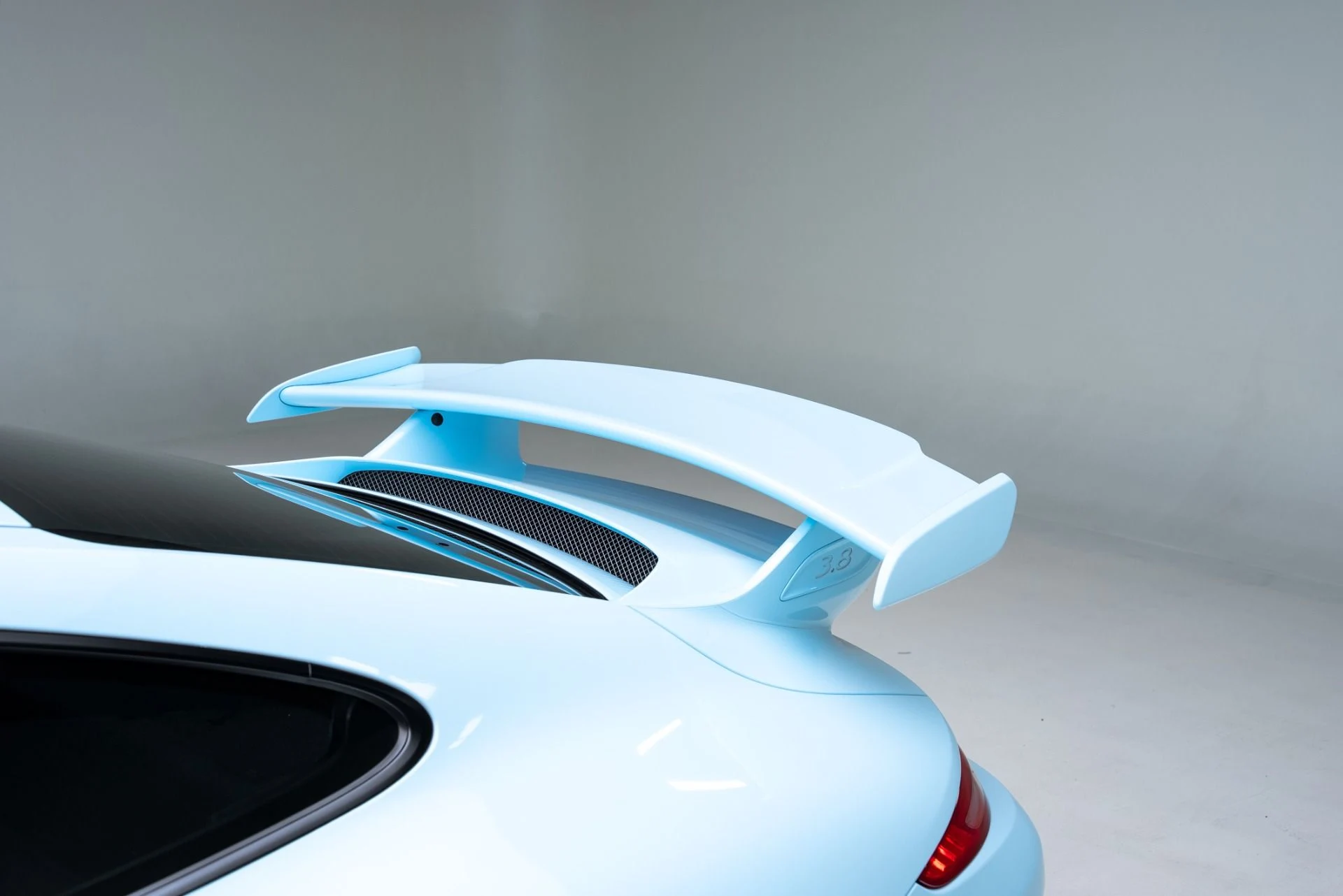 mph015_114631486_Used_2015_Porsche_911_GT_3_1774894986_ae2557c925