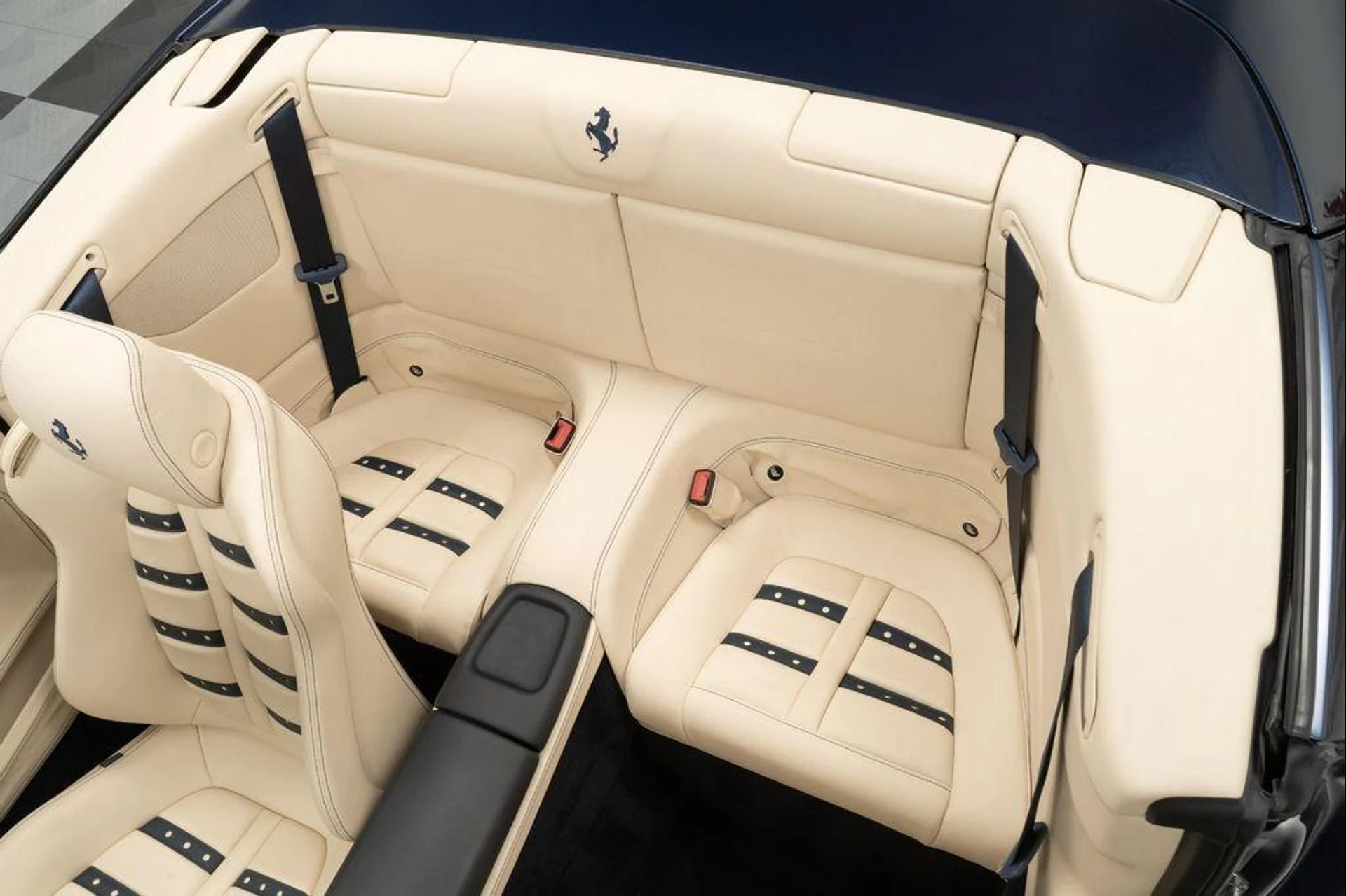 mph015_1156878656_3l_Iuh9_Nwt_Fmy_Hcqu9_Mprx_Ro_R_IU_3766e3e509