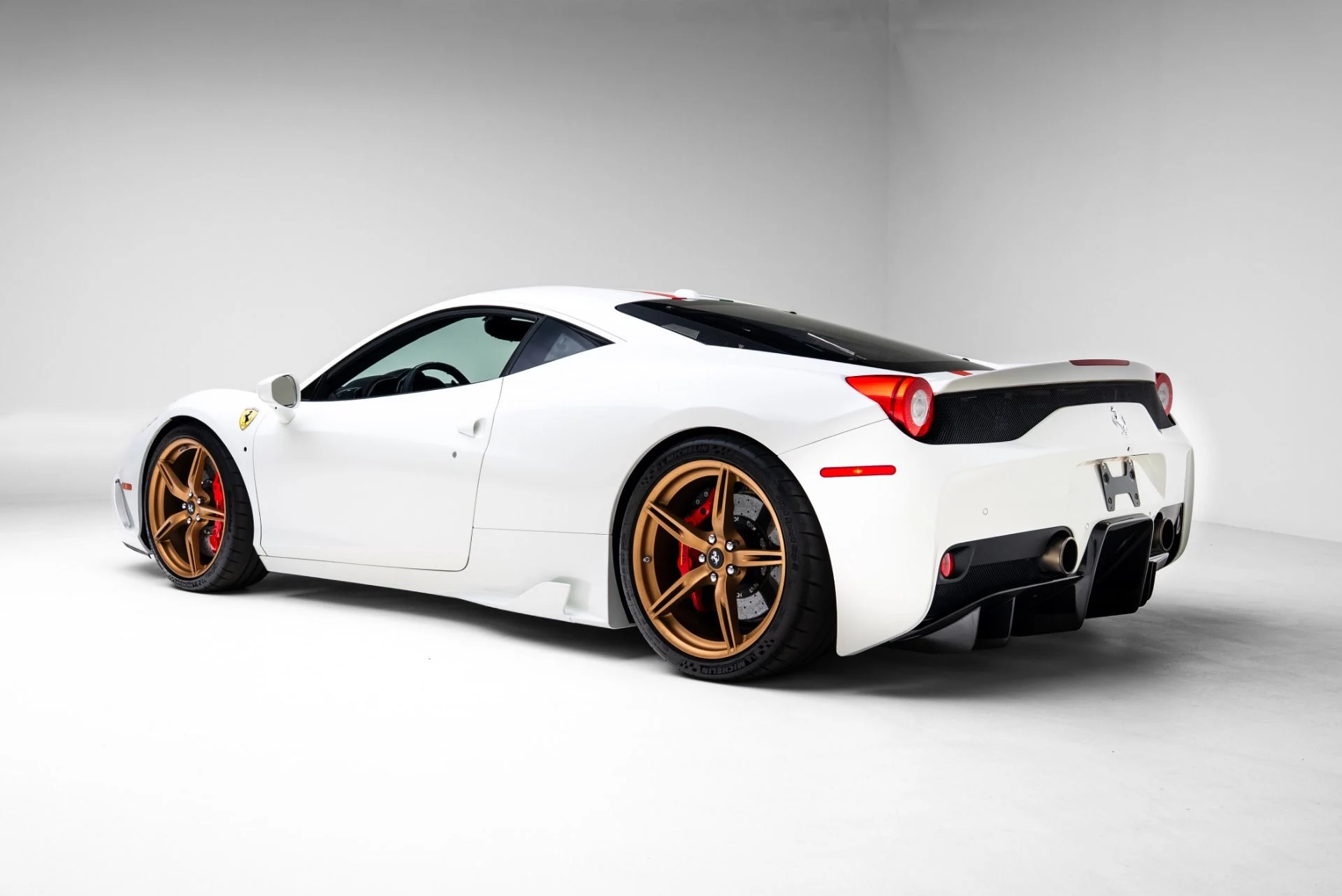 mph015_1162807747_Used_2015_Ferrari_458_Speciale_1770668463_ae87b957ad