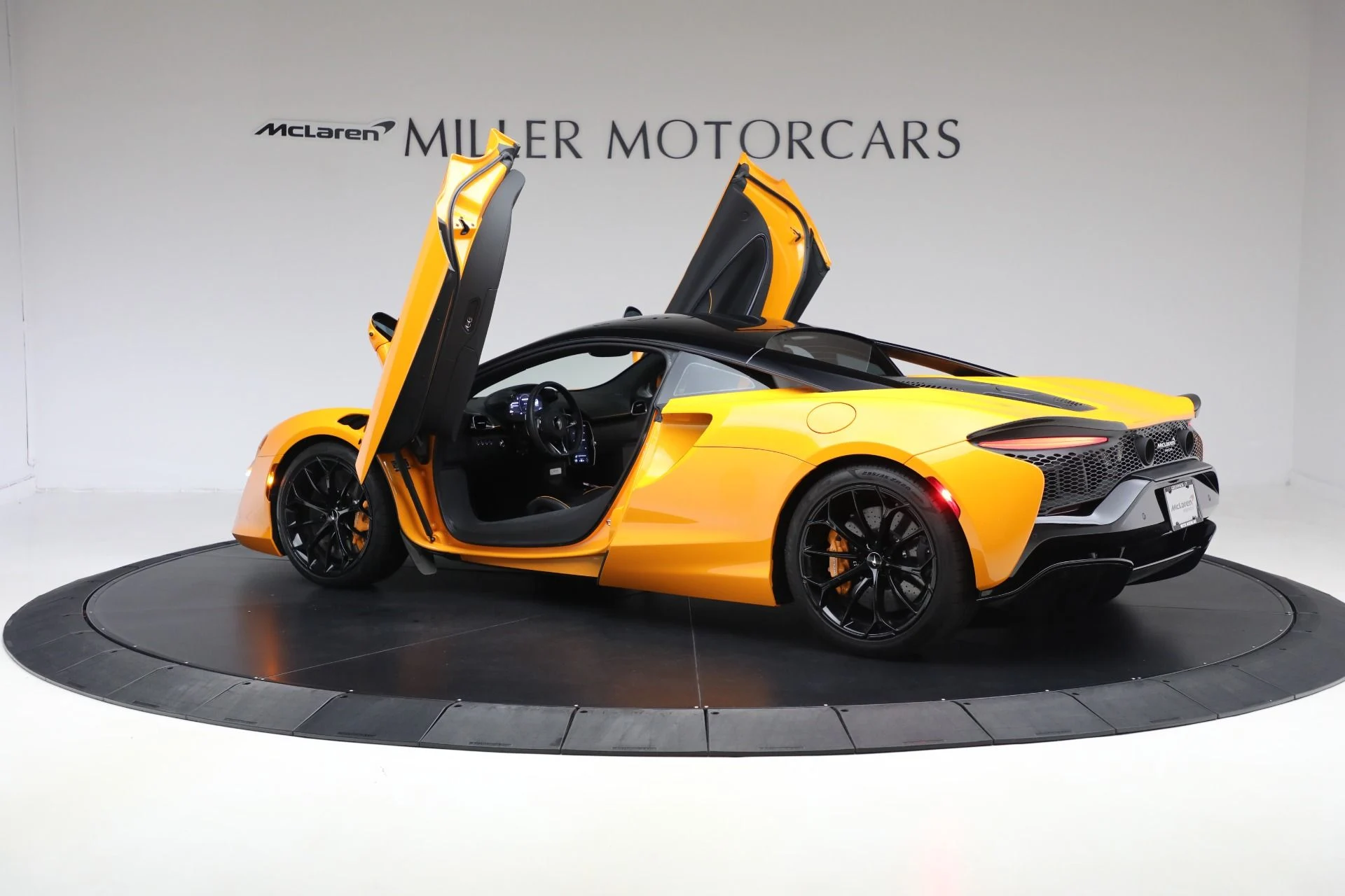 mph015_116389886_Used_2024_Mc_Laren_Artura_Tech_Lux_376f1aca2c
