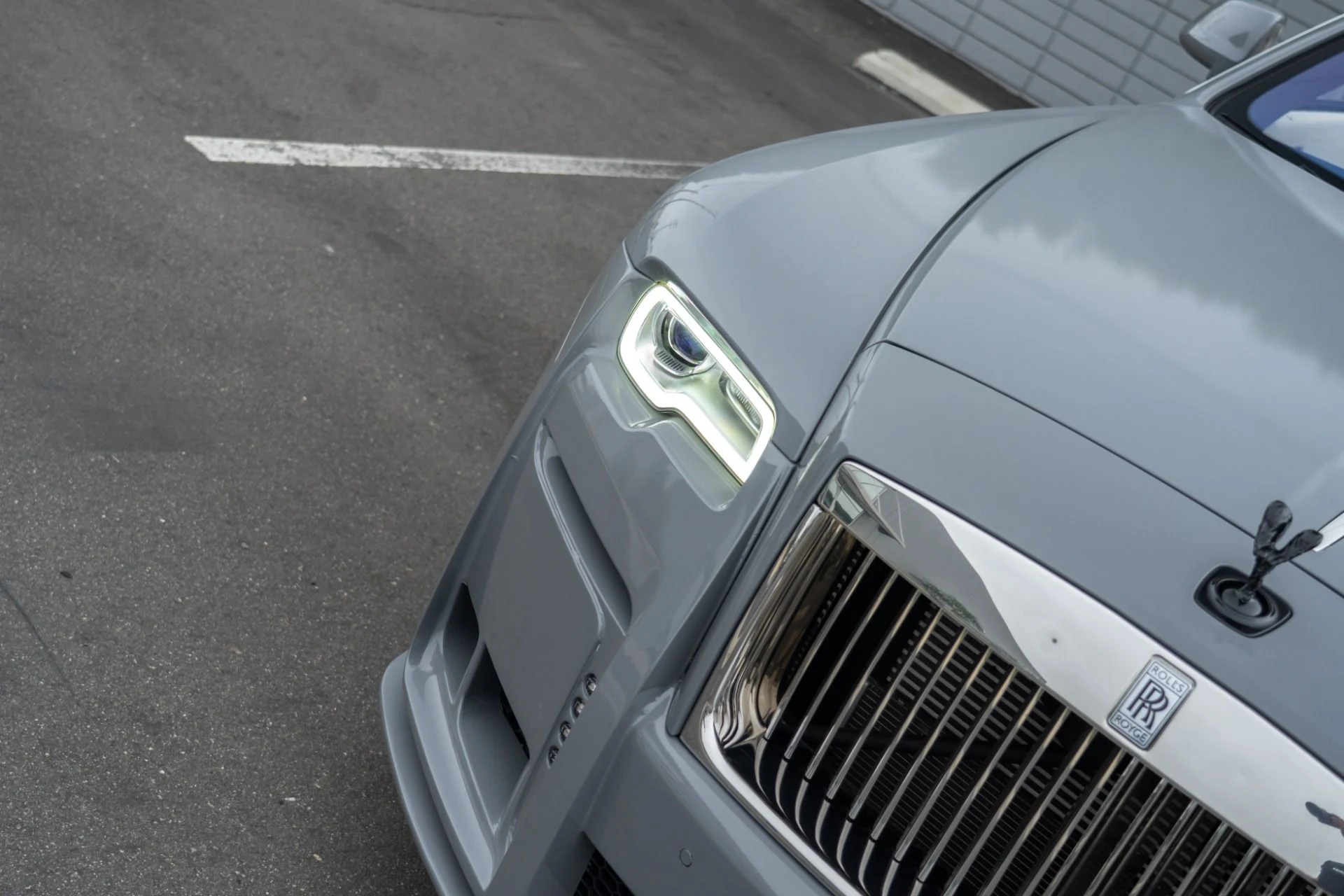 mph015_1163928711_Used_2017_Rolls_Royce_Dawn_1759961826_f9a6381092