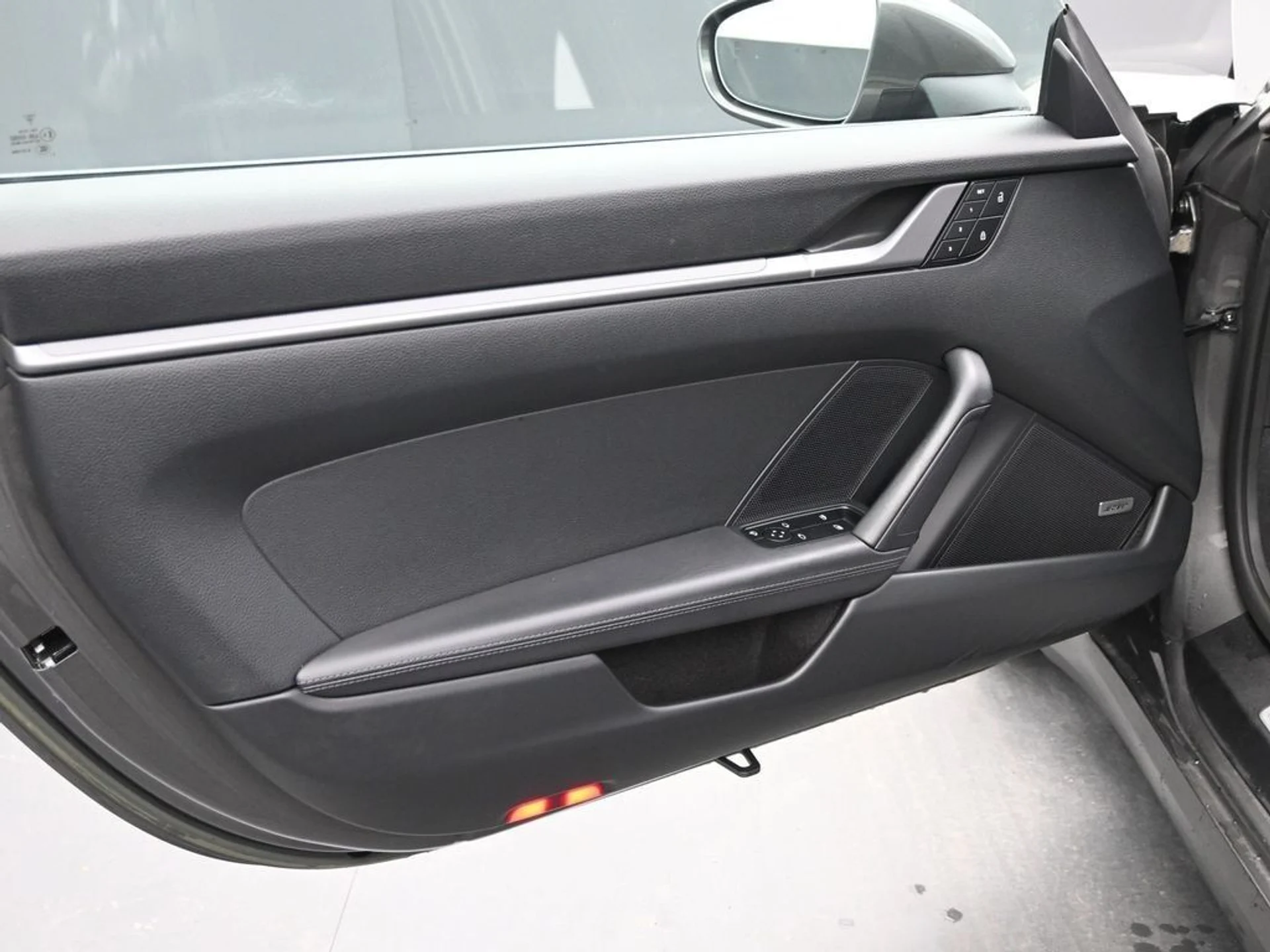 mph015_1164955240_533fff690a4e12b2faceb7bcc4d8fb17x_715b4b780f