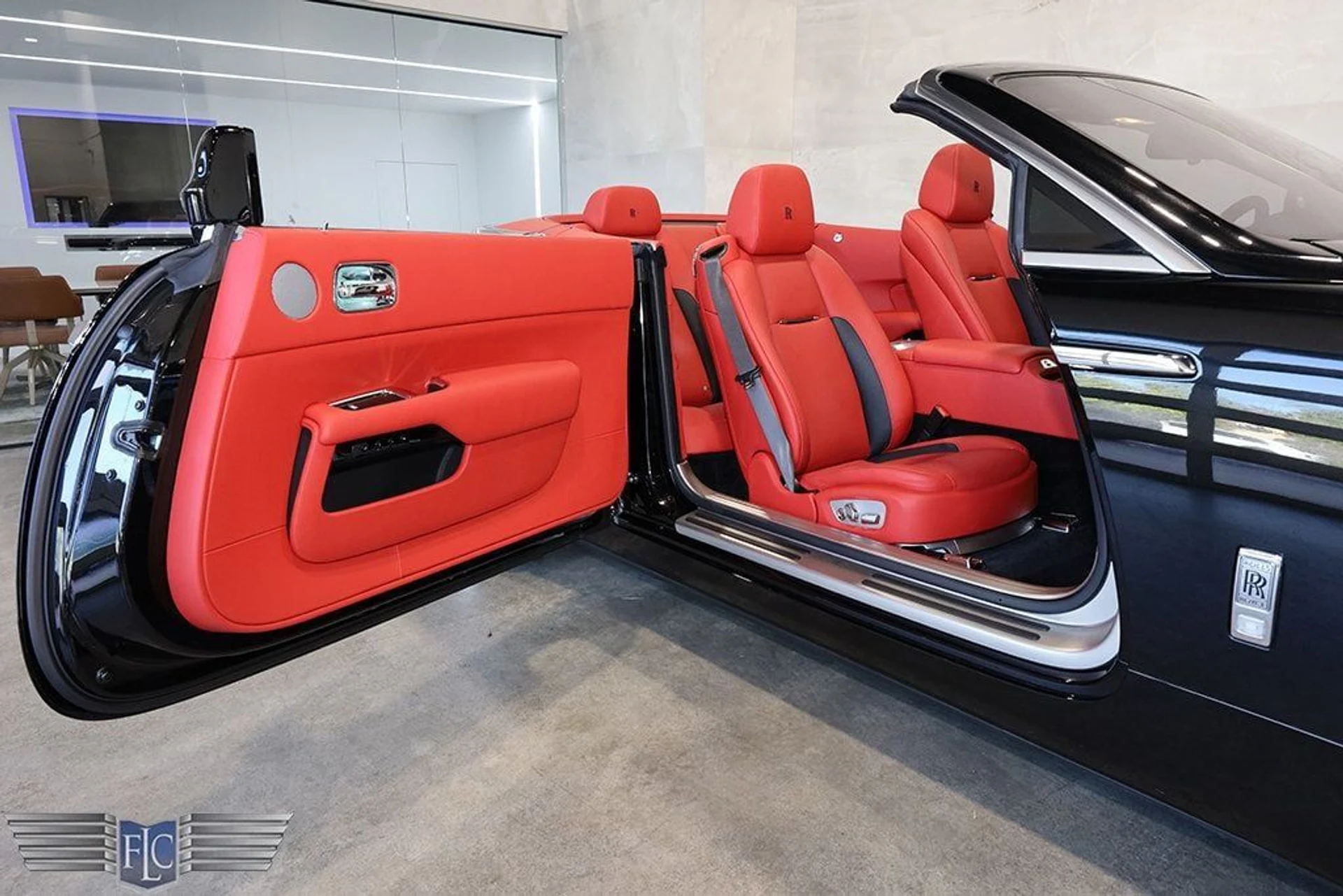mph015_1166137306_used_2021_rolls_royce_dawn_convertible_9689_22905952_16_1024_7d8a1ad856