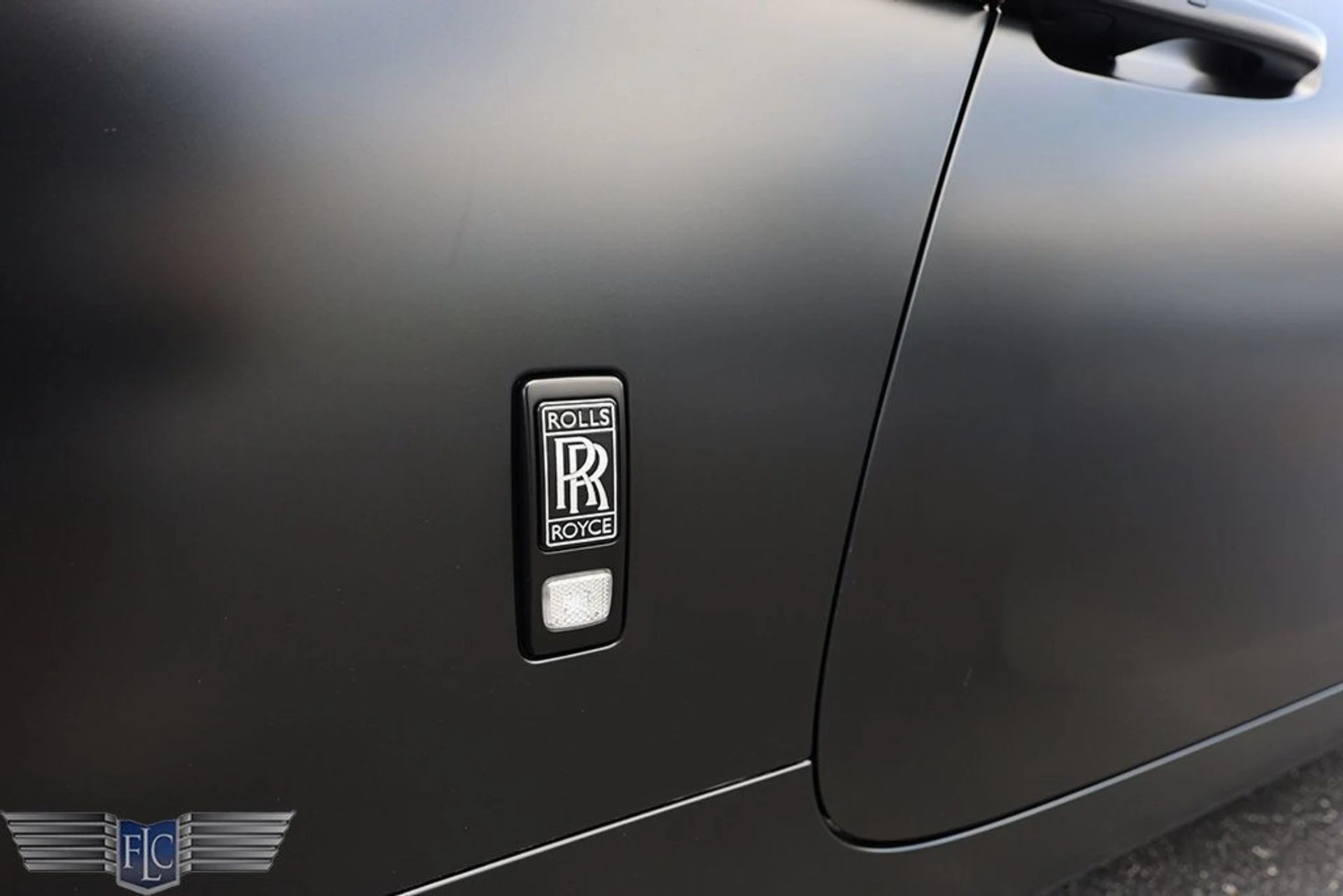 mph015_1171507770_used_2021_rolls_royce_dawn_convertible_6305_23016597_16_1024_4bb7458945