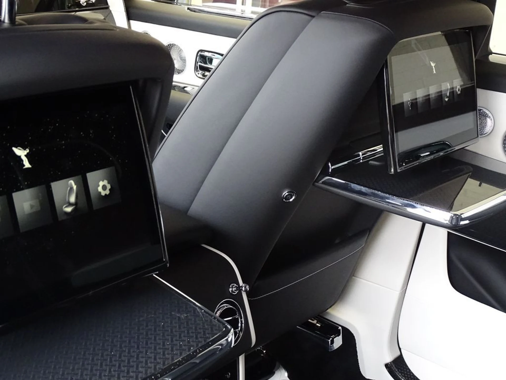 mph015_117467288_f126167a8cdddc35f570eb8e26243305x_196327969c