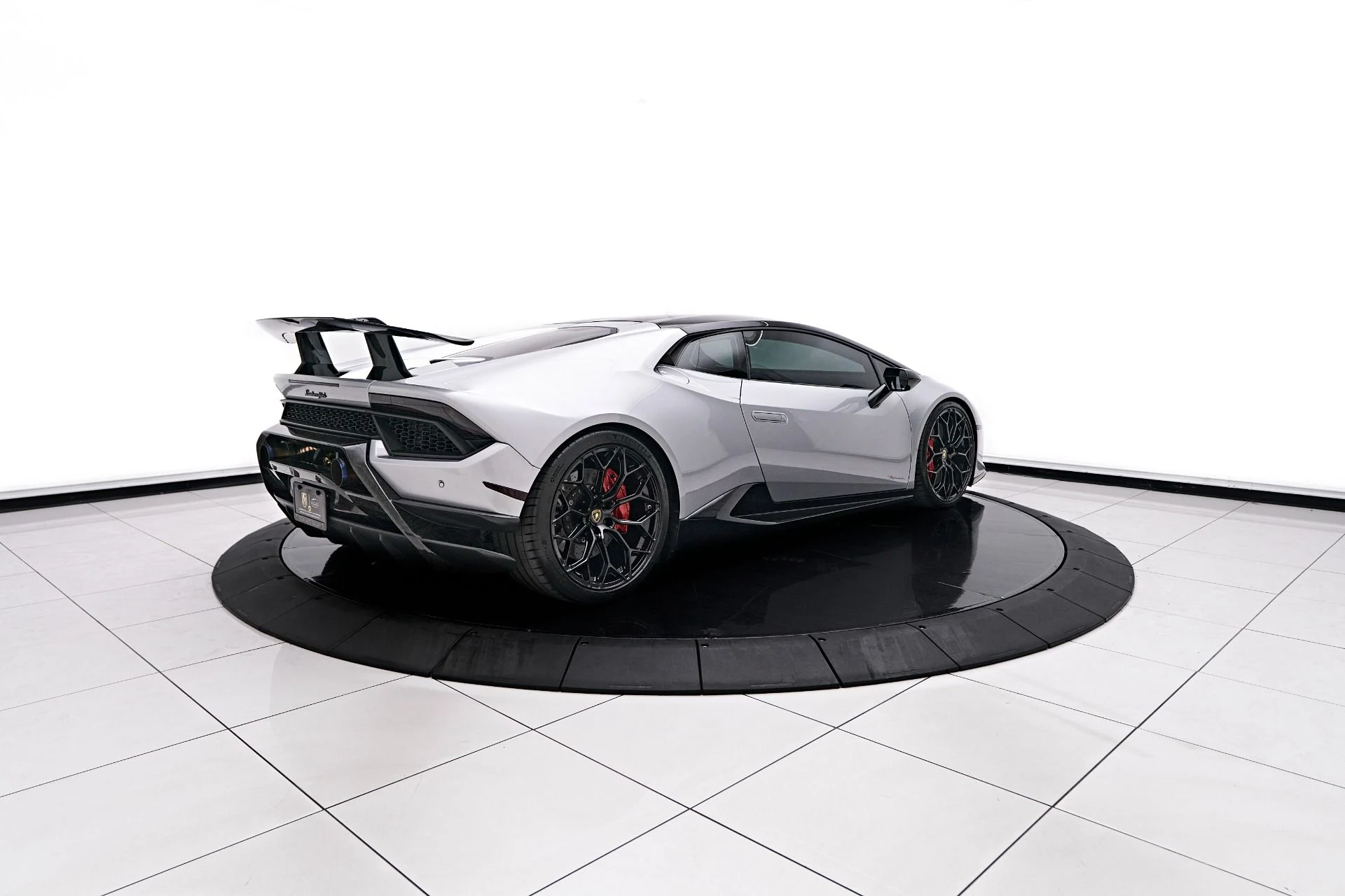 mph015_1175445026_Used_2018_Lamborghini_Huracan_Performante_1761069248_de36b20972