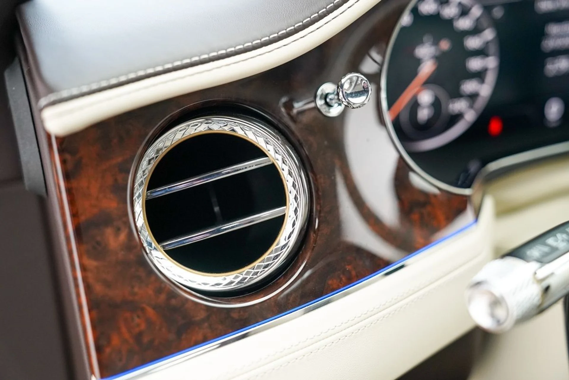 mph015_1179588680_y84mzjbws3u4on2upd2zc207obtl_8aca56be49