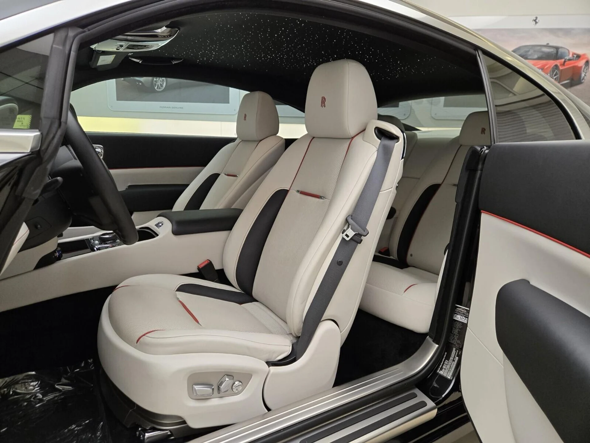 mph015_118687260_Used_2018_Rolls_Royce_Wraith_1755931426_066319ea79