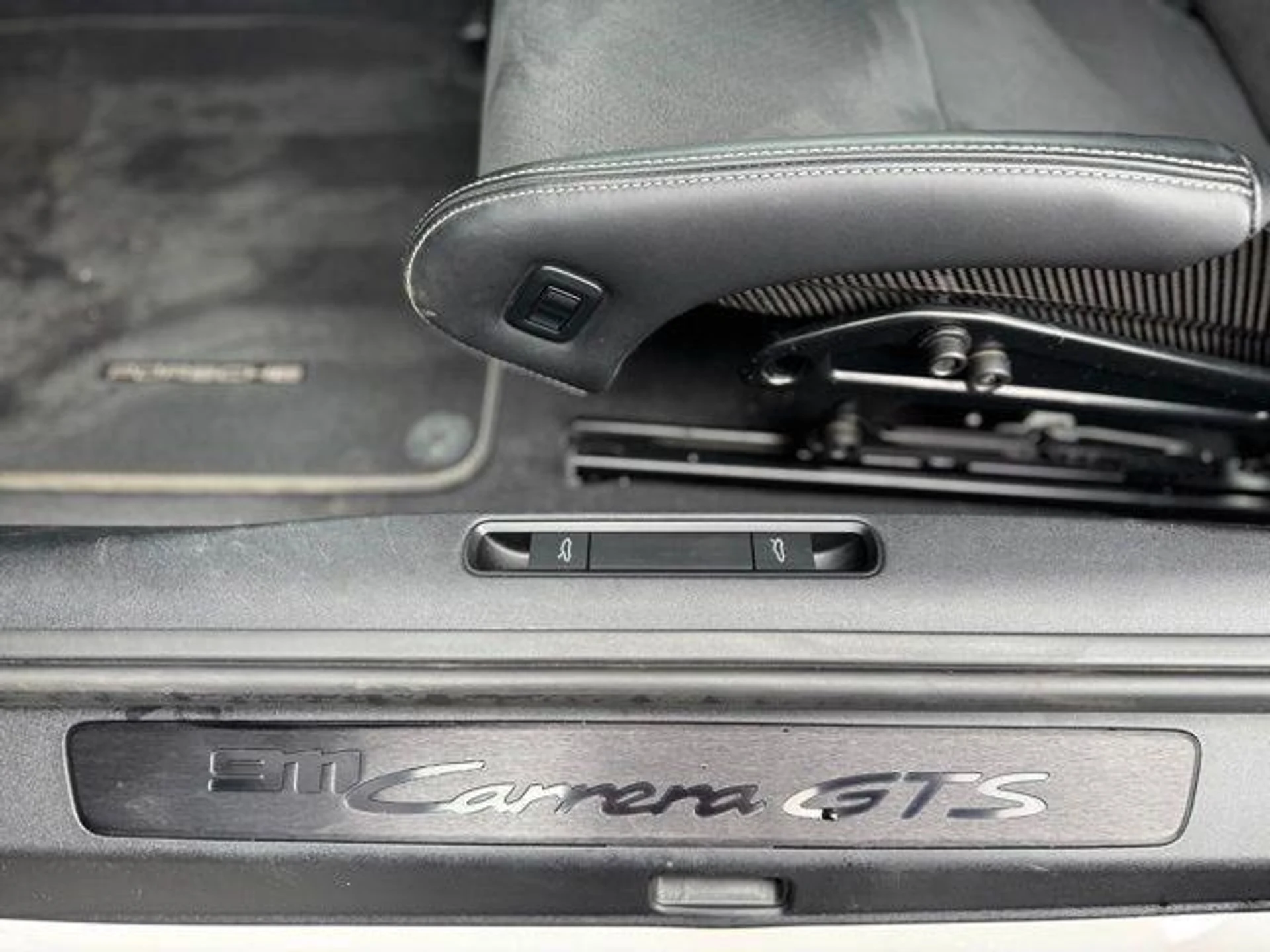 mph015_1194600753_k_WD_8_SA_0_I2rw_J_Cn3_Th_Lc_CD_Px570s_4d6a345421