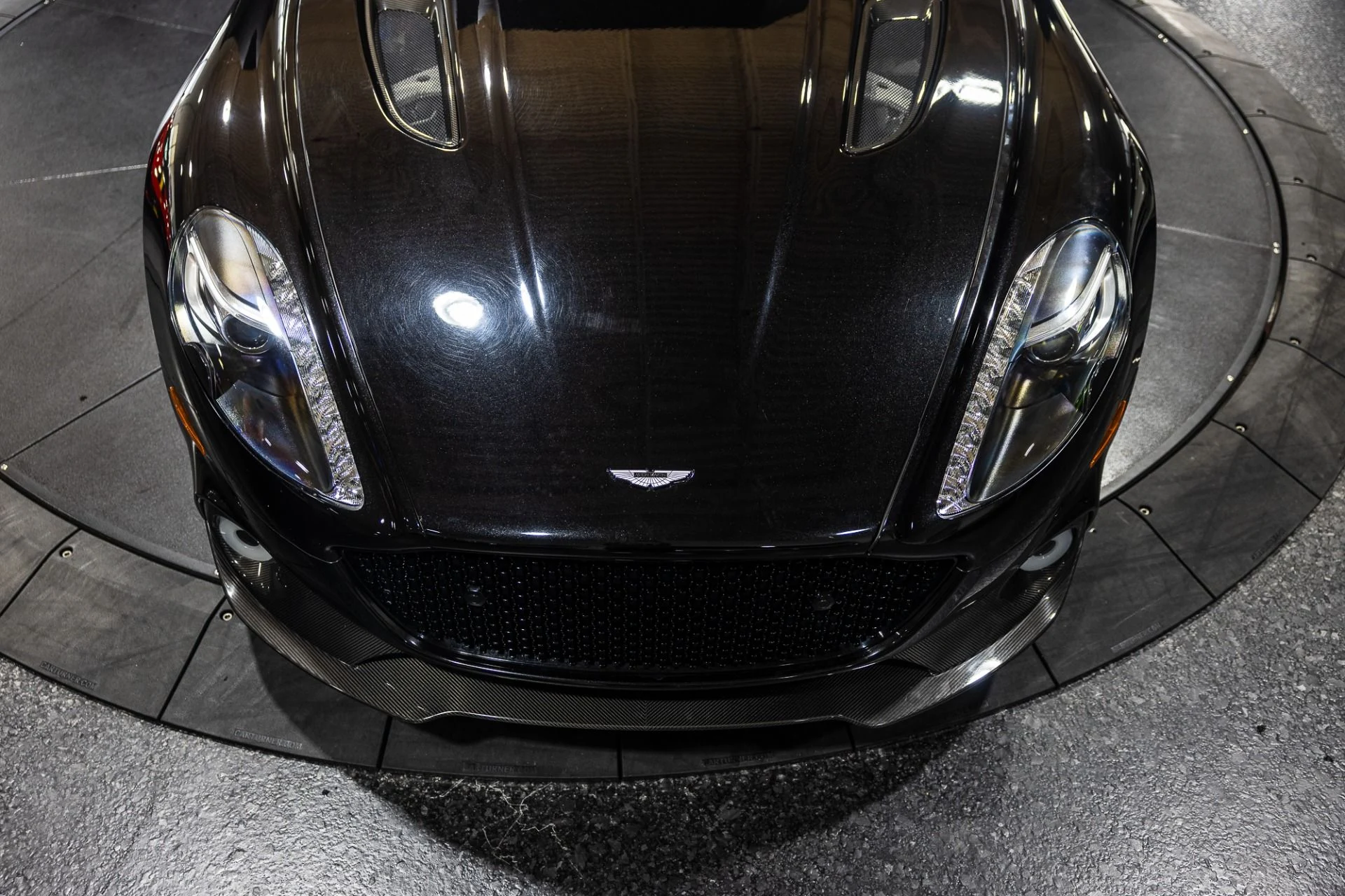 mph015_1198380048_Used_2019_Aston_Martin_Rapide_AMR_257000_MSRP_1764127123_78ac25b218