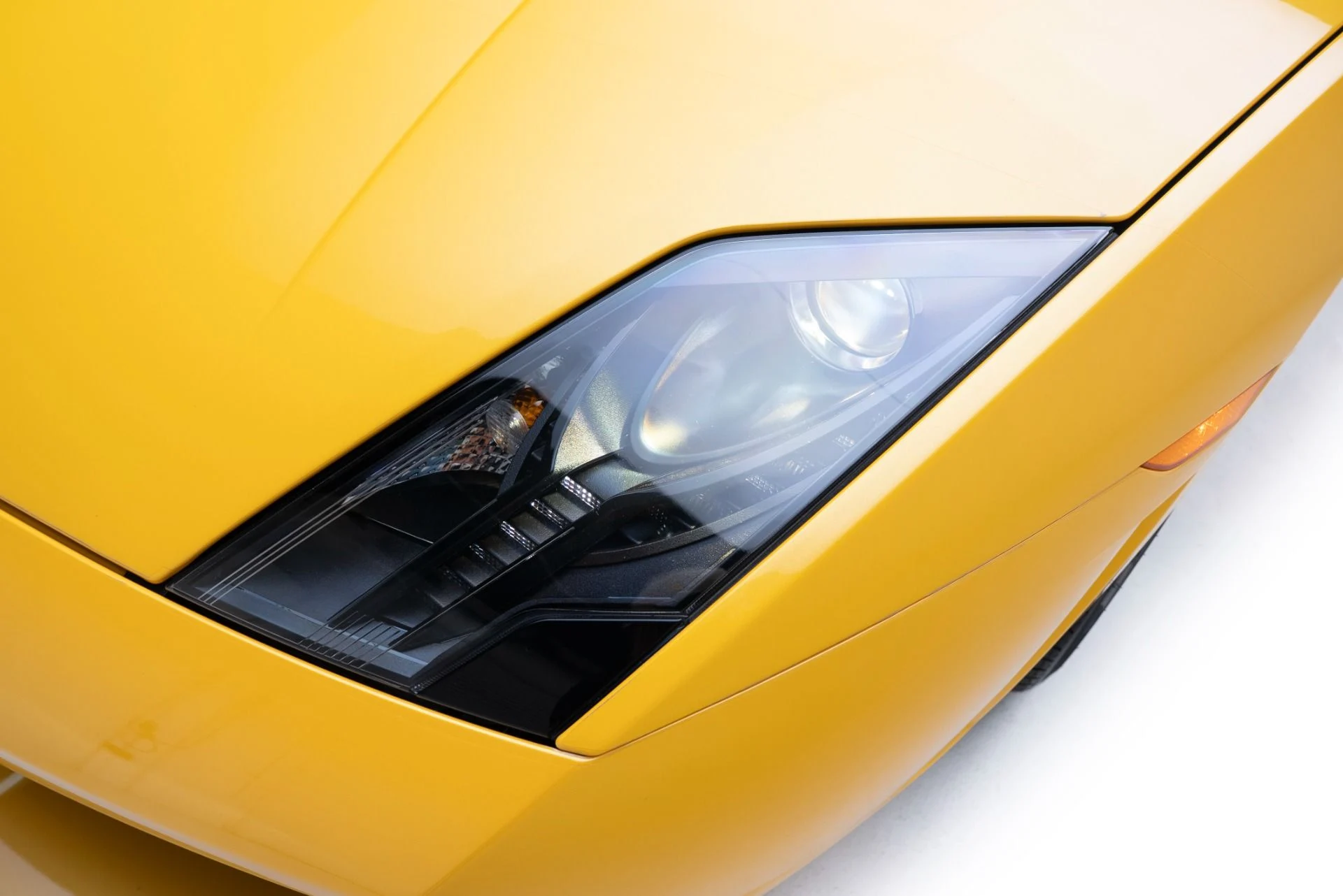 mph015_1199401793_Used_2011_Lamborghini_Gallardo_LP_560_4_Spyder_1780329769_6a63673ec9