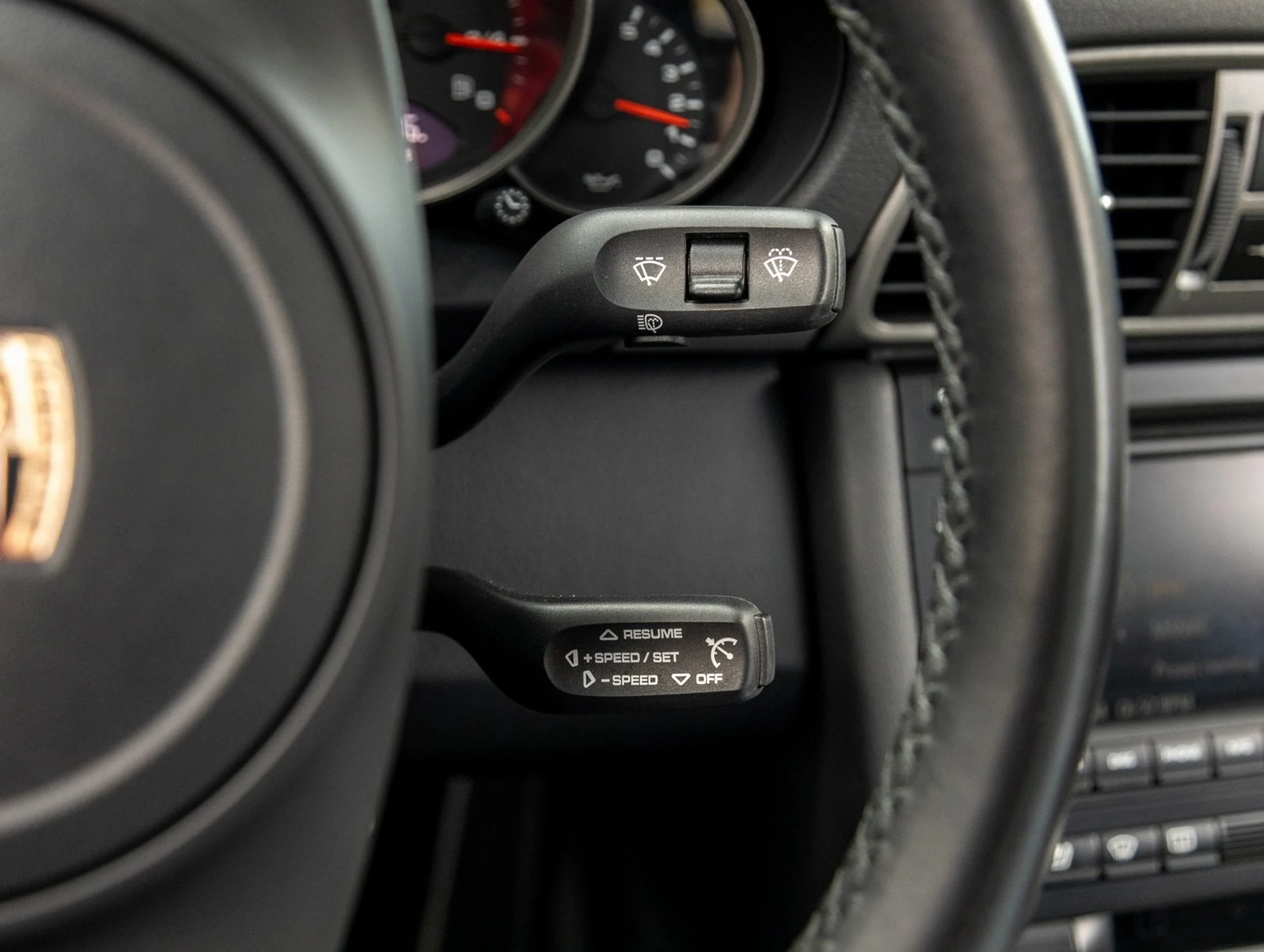 mph015_1200077870_16_63ae1383a4