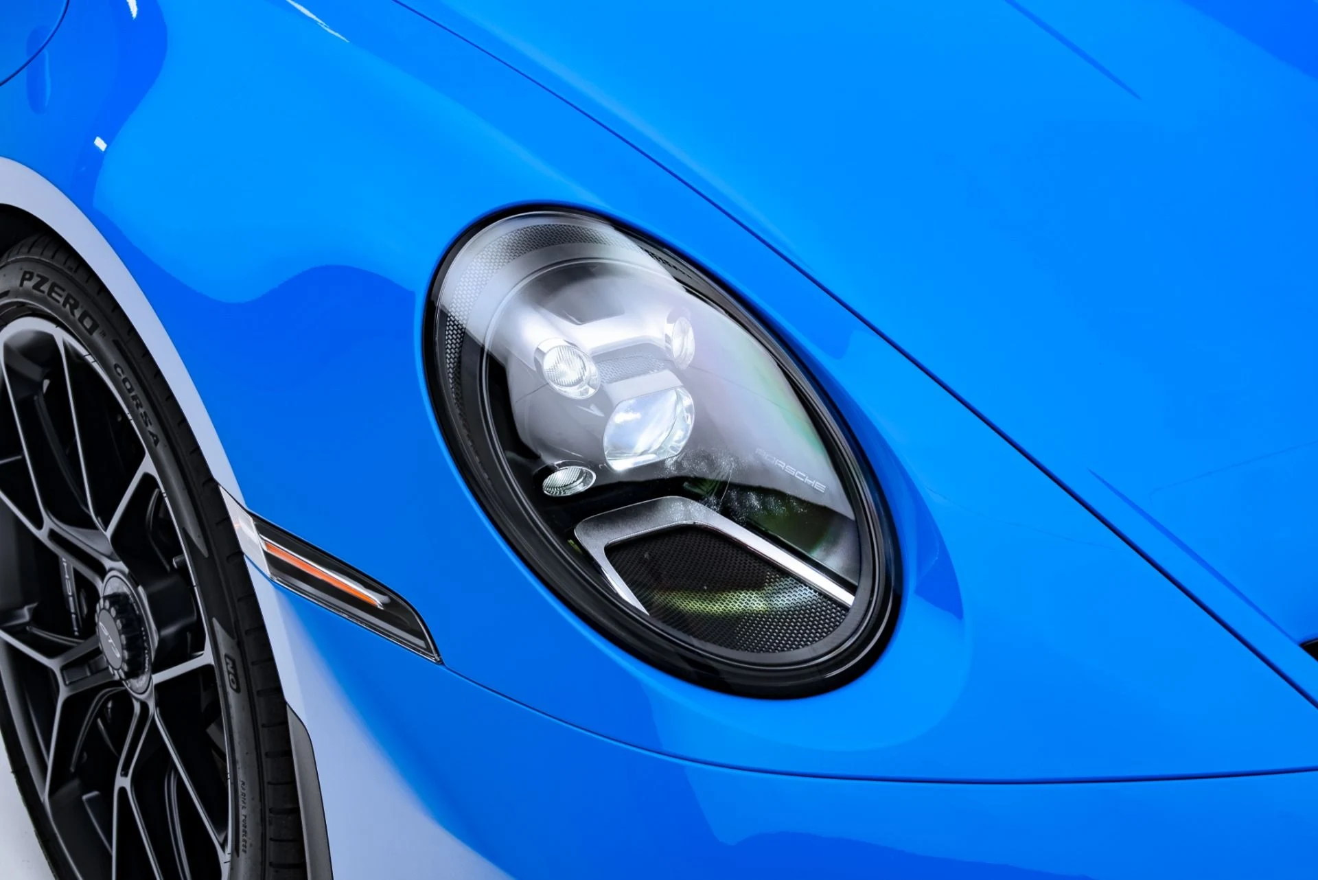 mph015_1200461220_Used_2023_Porsche_911_GT_3_1771960817_5df4efe6b8