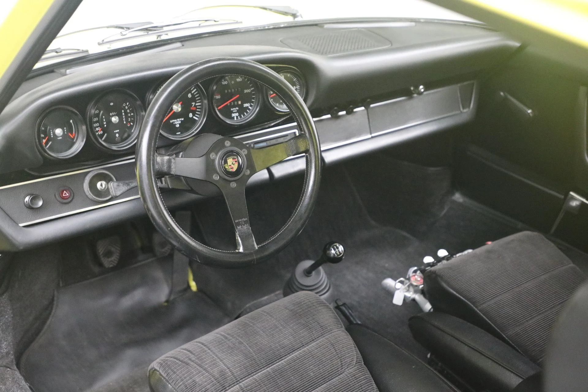 mph015_1206502365_Used_1973_Porsche_911_Carrera_RS_M472_1788297856_34d331bf56
