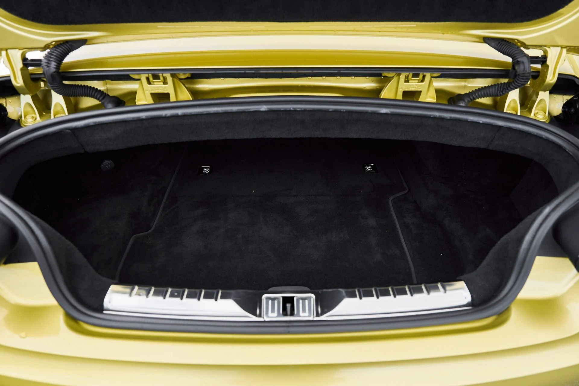 mph015_1207506530_Used_2022_Bentley_Continental_GT_V8_1766800339_9fc9fdd049