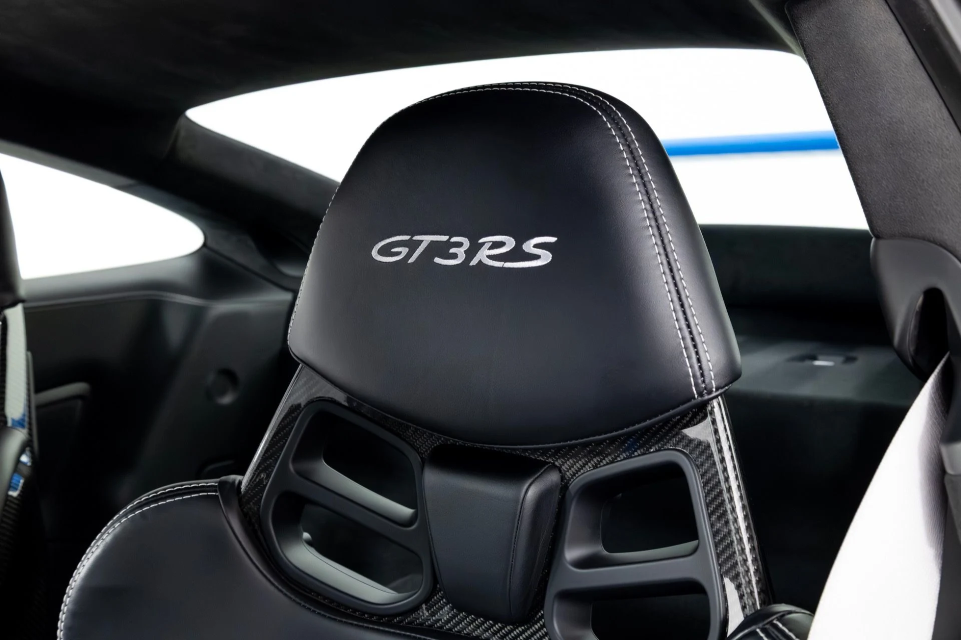 mph015_1213413104_Used_2016_Porsche_911_GT_3_RS_1769037874_efcc79faa1