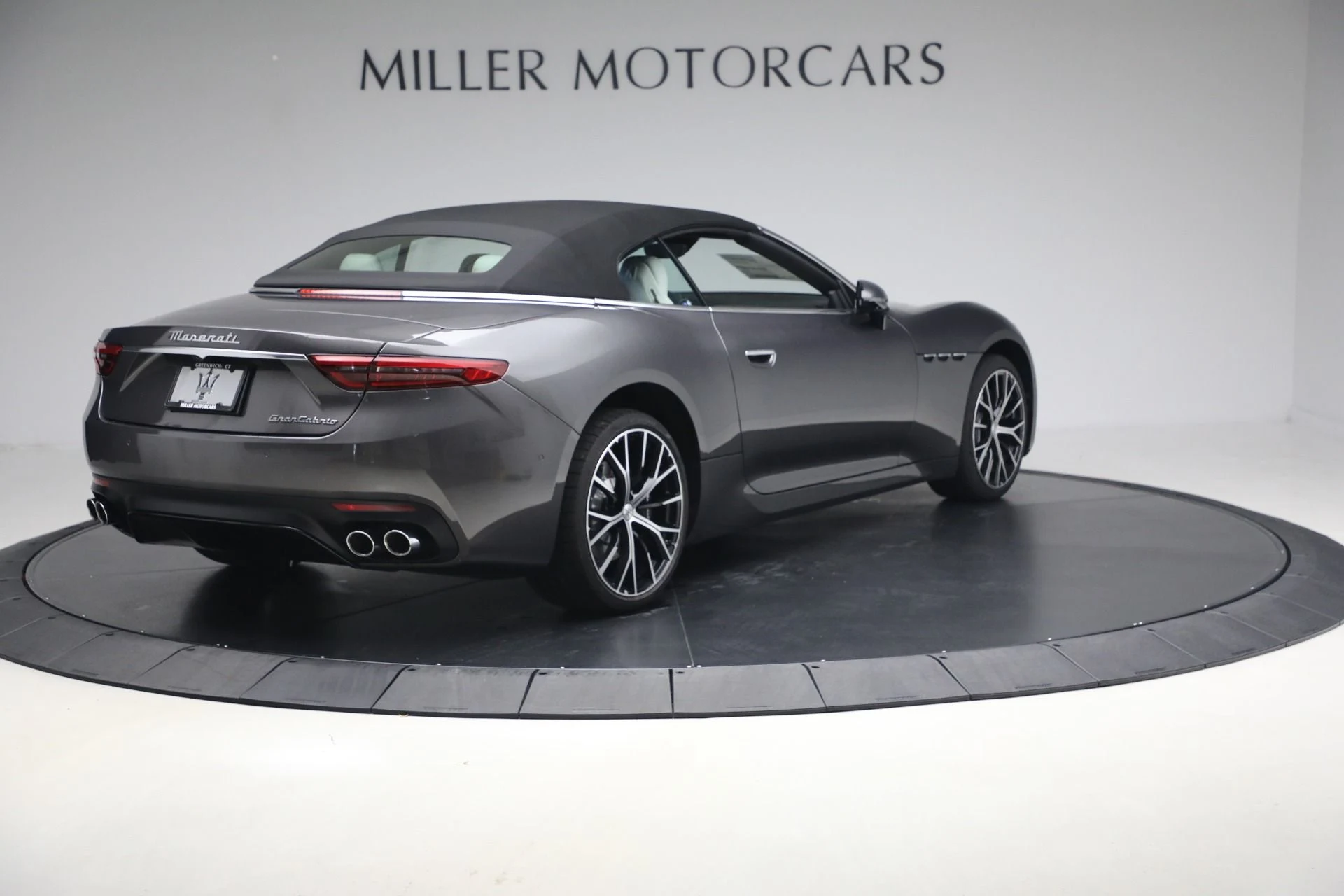 mph015_1216626020_New_2026_Maserati_Gran_Cabrio_Modena_1765306222_514f878e3d