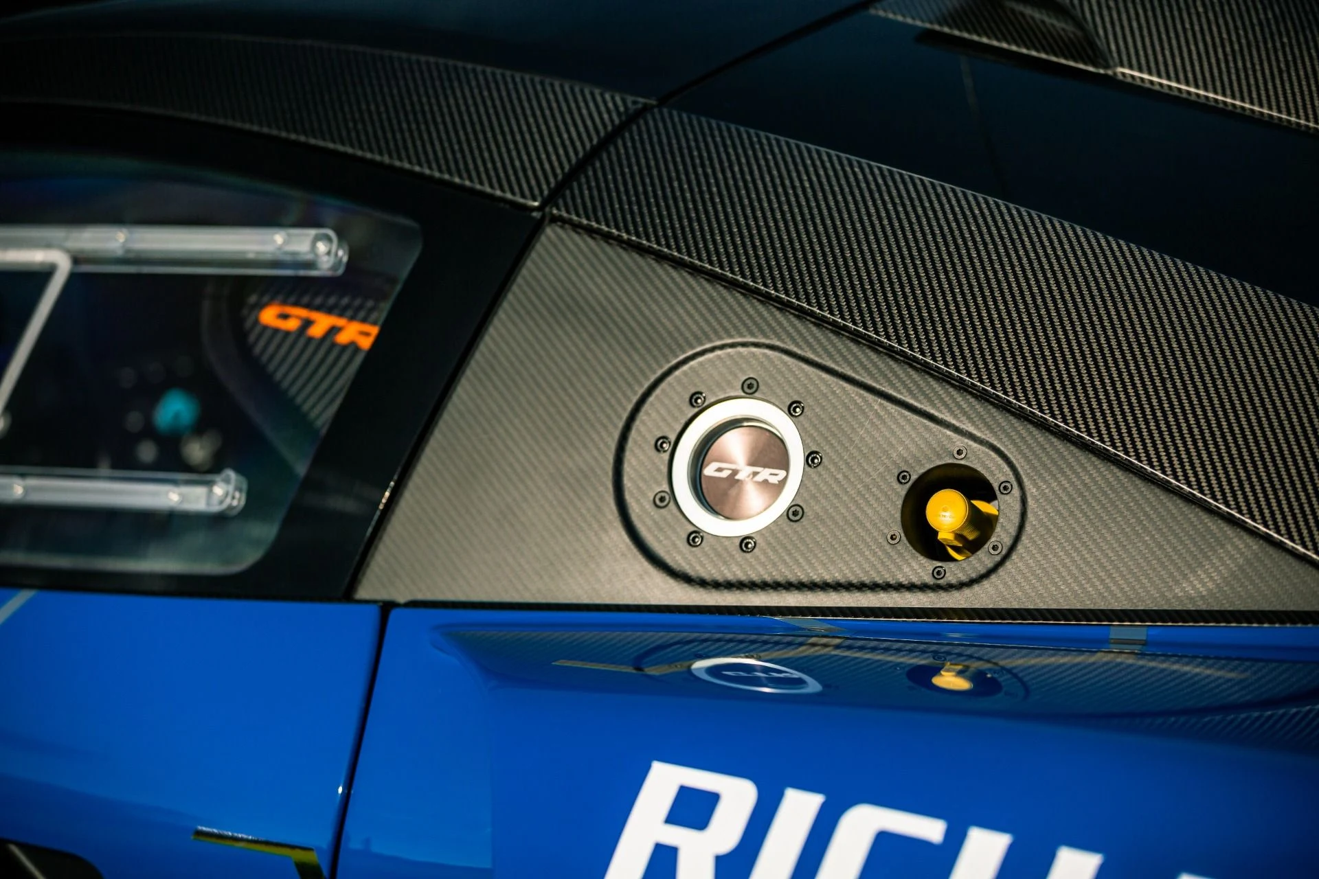 mph015_1216707111_Used_2020_Mc_Laren_Senna_GTR_af3c69d95c