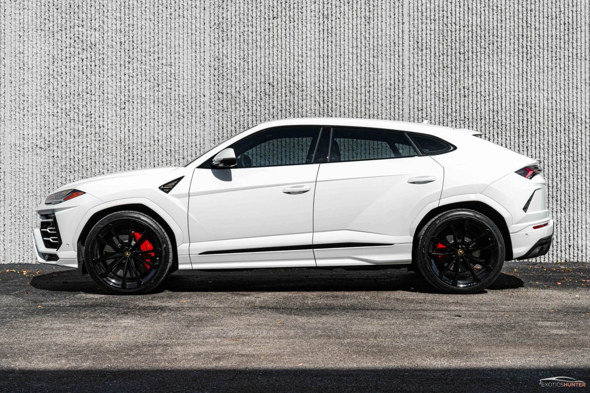 mph015_1227830092_Used_2020_Lamborghini_Urus_250_K_MSRP_Advanced_3_D_B_O_Audio_Ambient_Lighting_Red_Interior_MORE_1694207296_babc4266cb