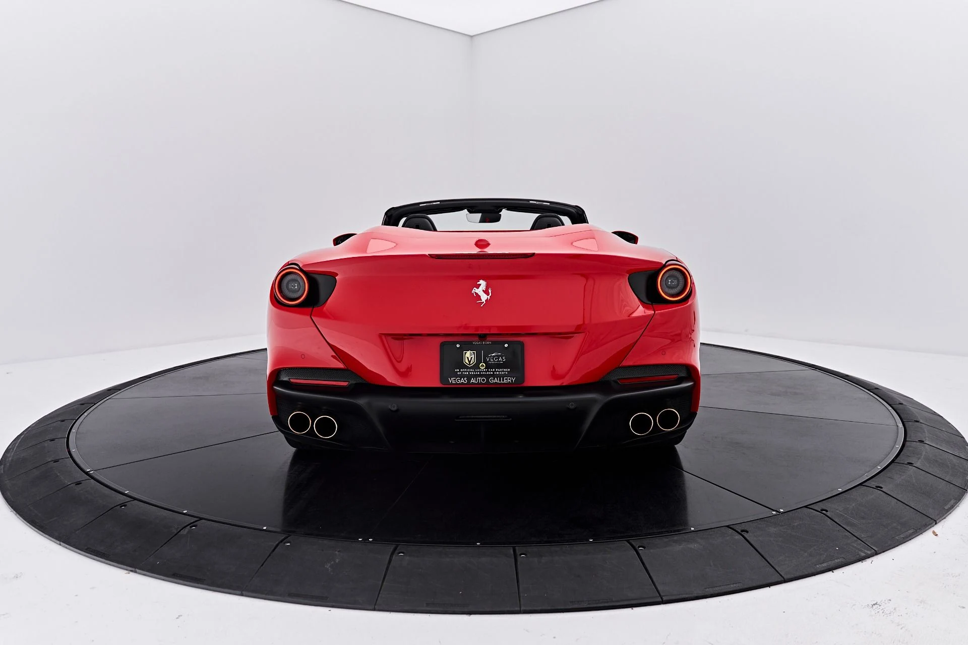 mph015_1229299384_Used_2022_Ferrari_Portofino_M_Base_1790300279_afd9d48c07