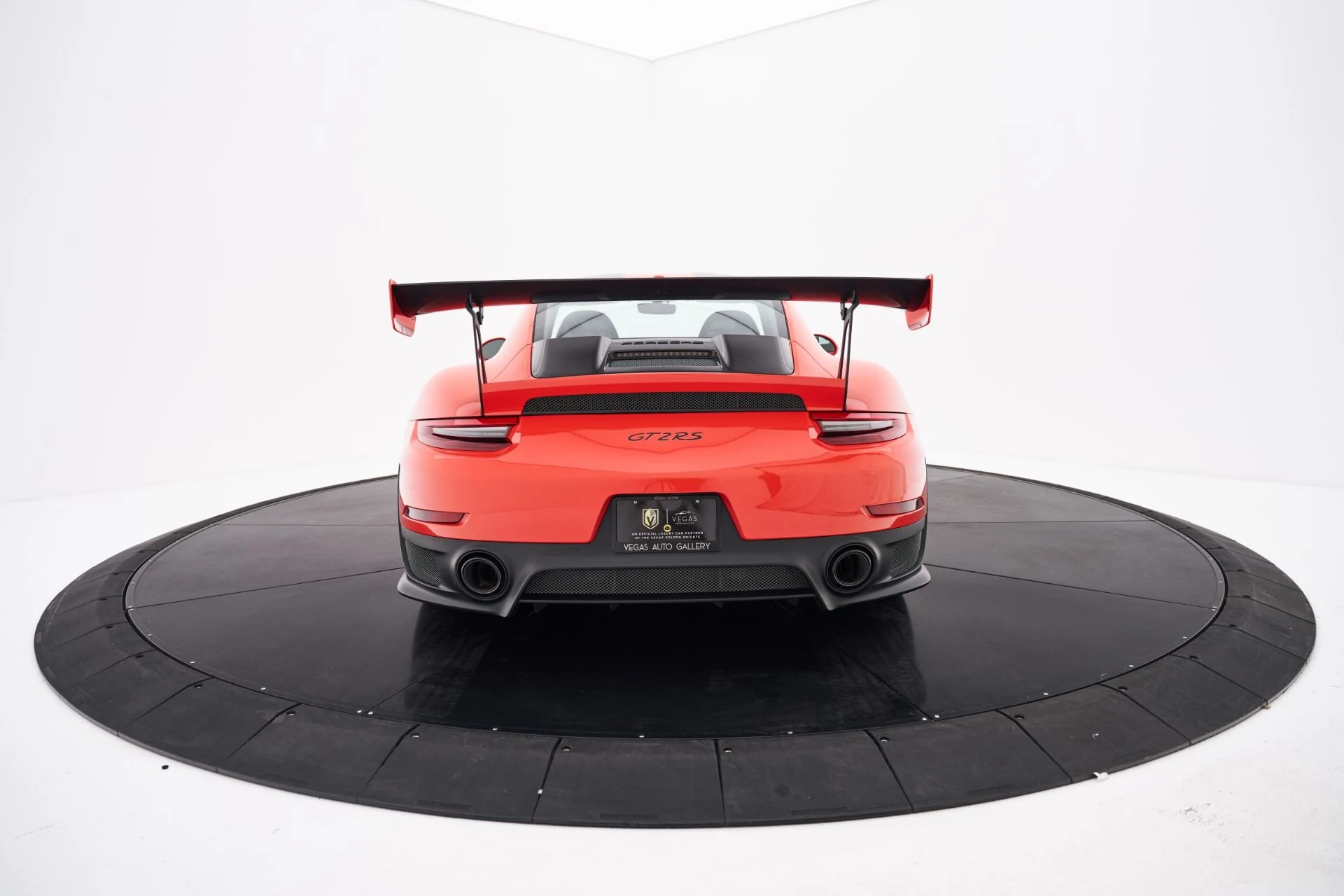 mph015_1234997857_Used_2018_Porsche_911_GT_2_RS_1792687077_5e9a3fd6a9