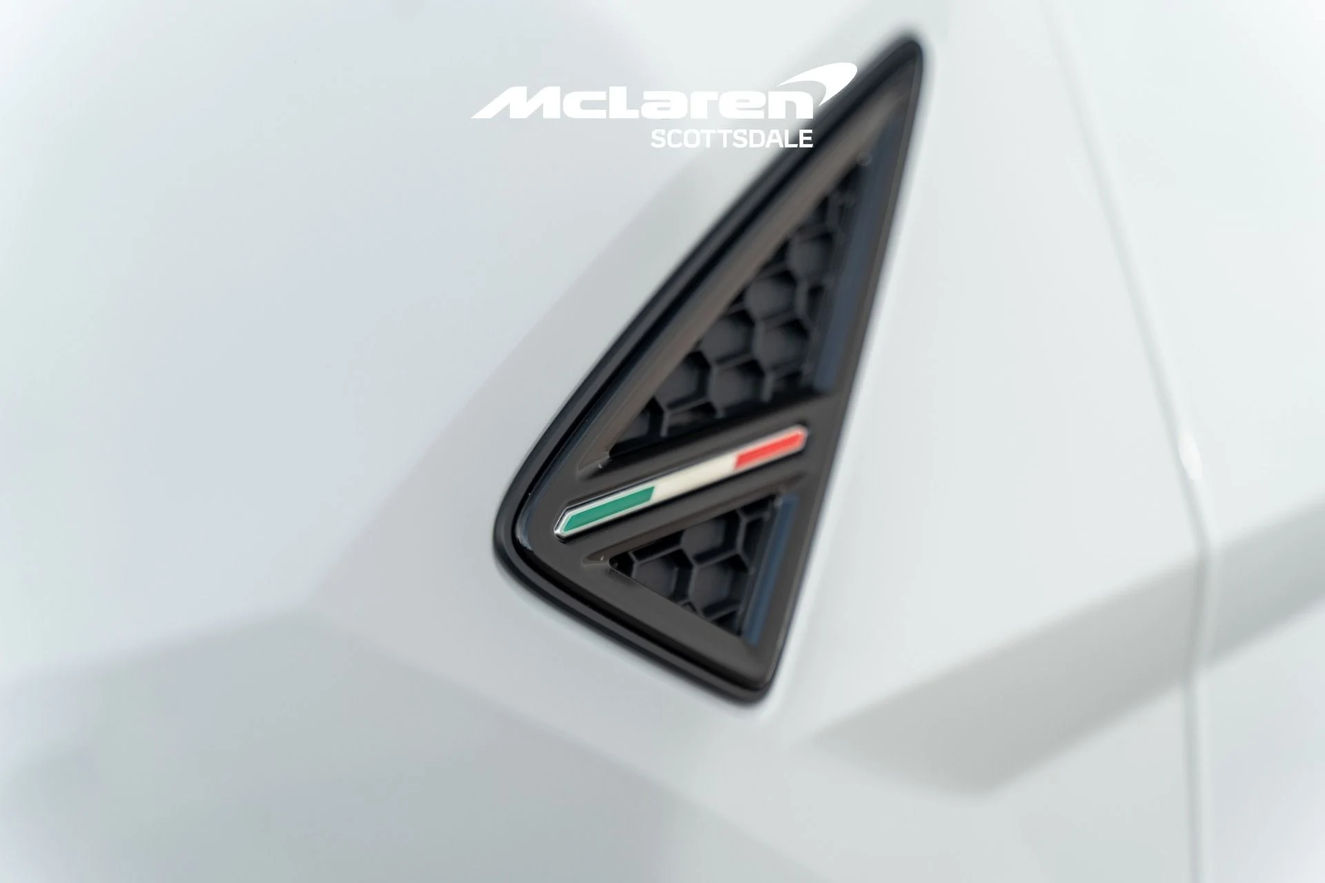 mph015_1239133853_Used_2024_LAMBORGHINI_URUS_Performante_1764564221_409c47a8bc