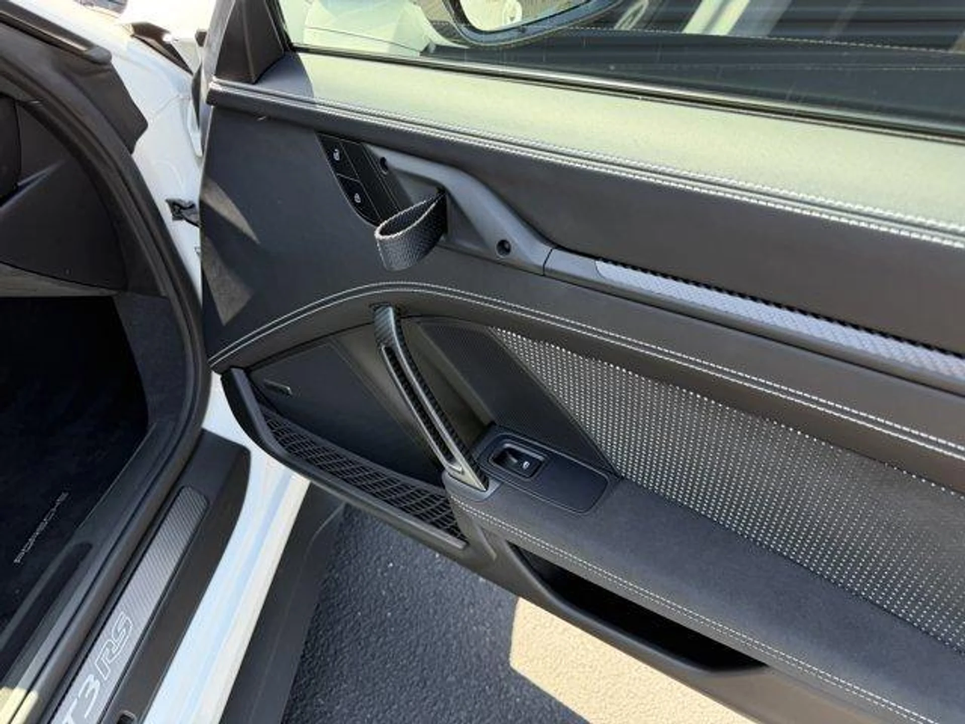 mph015_123966733_1_p0_L_Rv_LB_1v_Qpuu_O_Jx18c_Fp_B_Feg_92d345d454