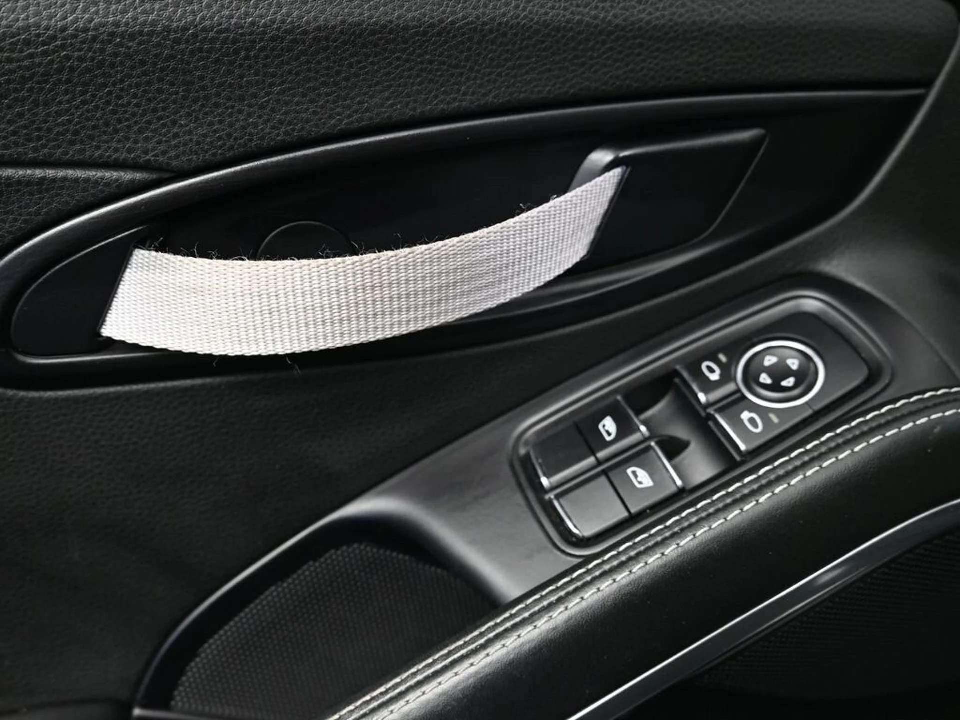 mph015_123981906_4af90ccc5bb0cea37eb1c84579249ce5x_48ee4d6bdf