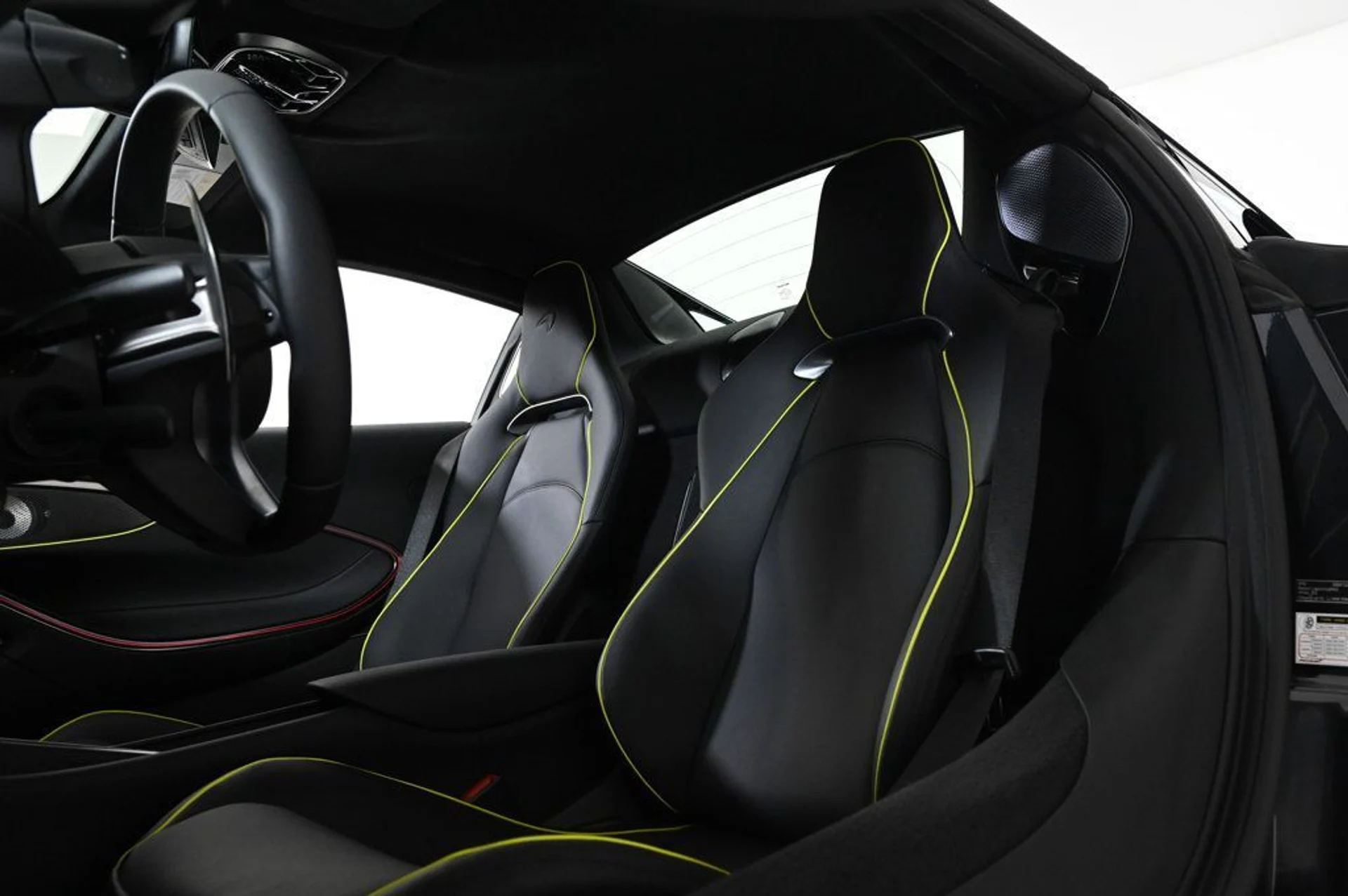 mph015_1242264100_new_2026_mclaren_artura_techluxspider_11350_22992420_15_1024_22baaedafe