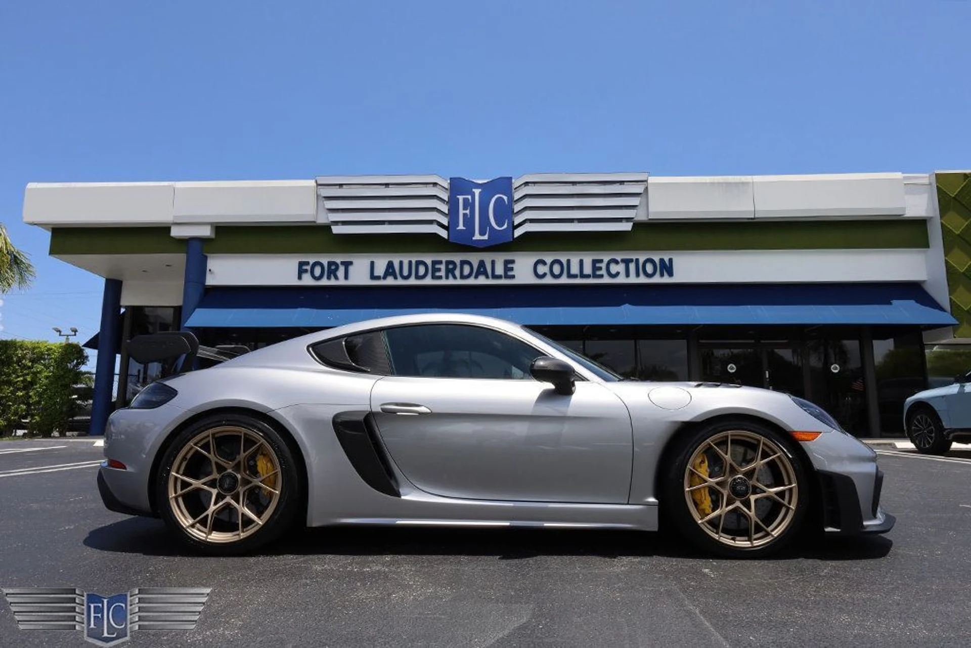 mph015_1246567773_used_2025_porsche_718_cayman_gt4rscoupe_6305_22896205_16_1024_3254a85fc0